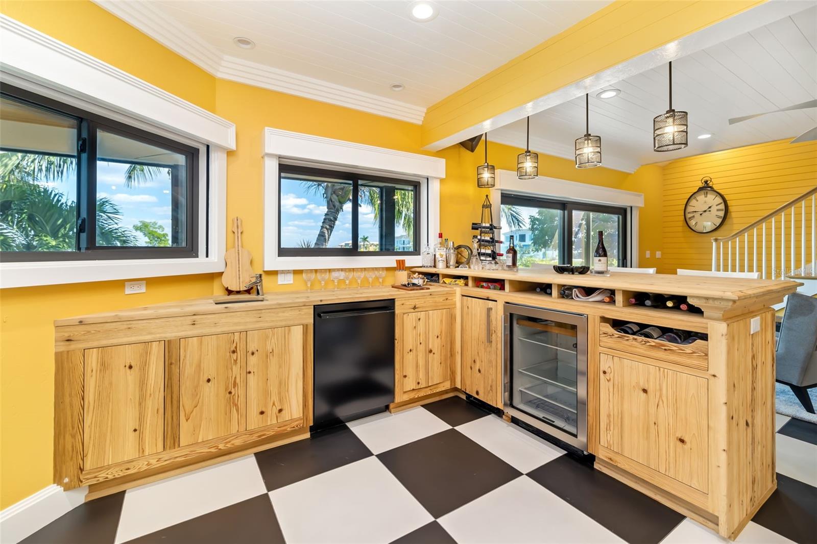 Longboat Key, Florida, 34228, United States, 3 Bedrooms Bedrooms, ,4 BathroomsBathrooms,Residential,Active,1995265