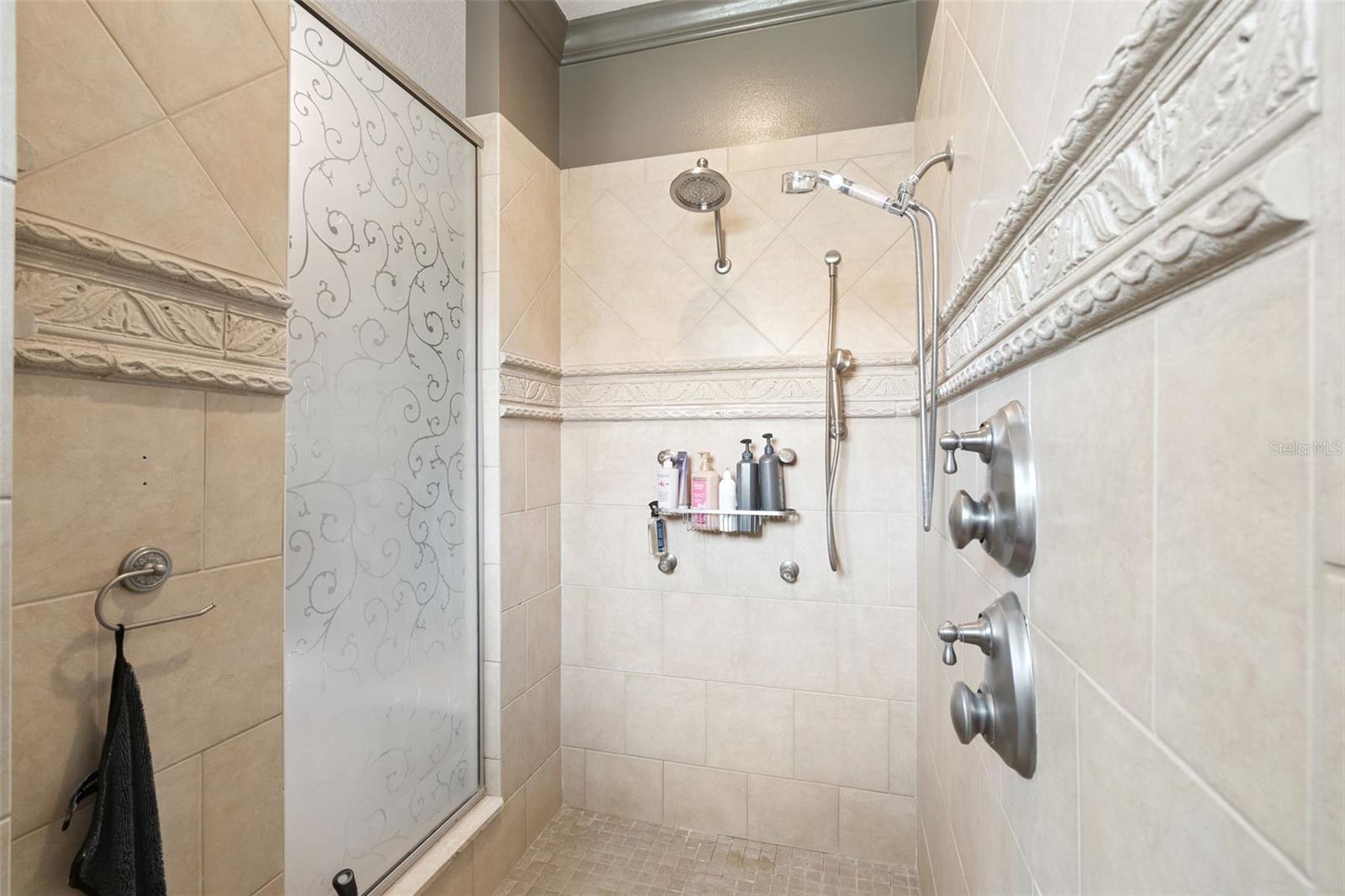 Windermere, Florida, 34786, United States, 5 Bedrooms Bedrooms, ,5 BathroomsBathrooms,Residential,Active,2044556