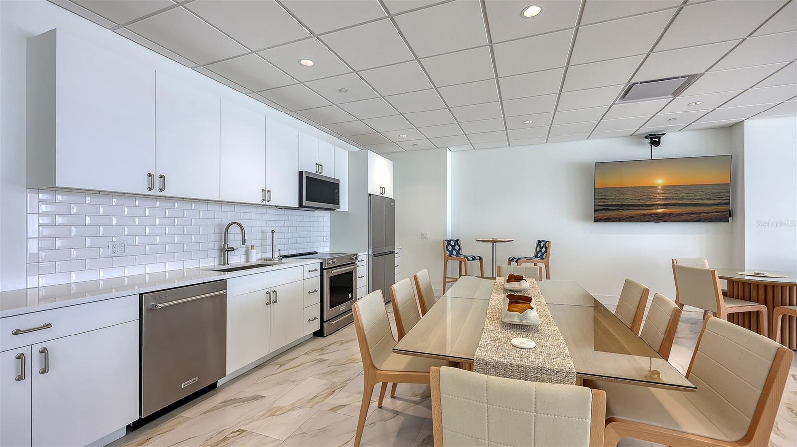 Sarasota, Florida, 34236, United States, 2 Bedrooms Bedrooms, ,2 BathroomsBathrooms,Residential,Active,2007204