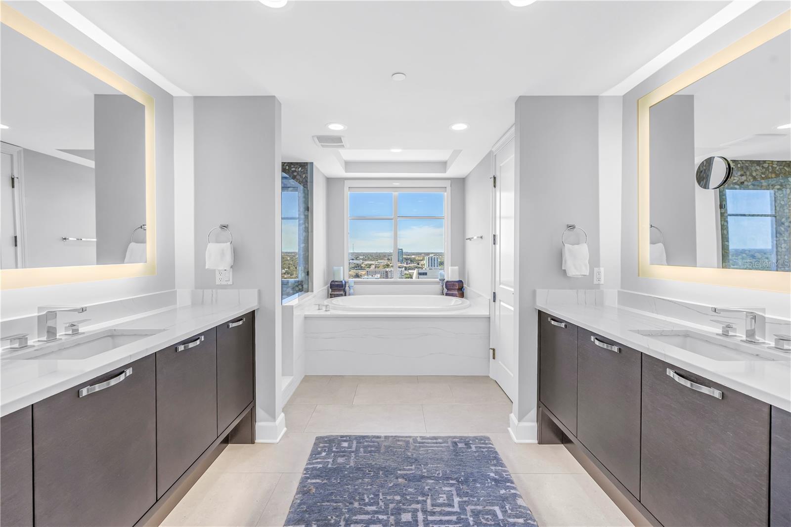 St Petersburg, Florida, 33701, United States, 2 Bedrooms Bedrooms, ,2 BathroomsBathrooms,Residential,Active,2012232