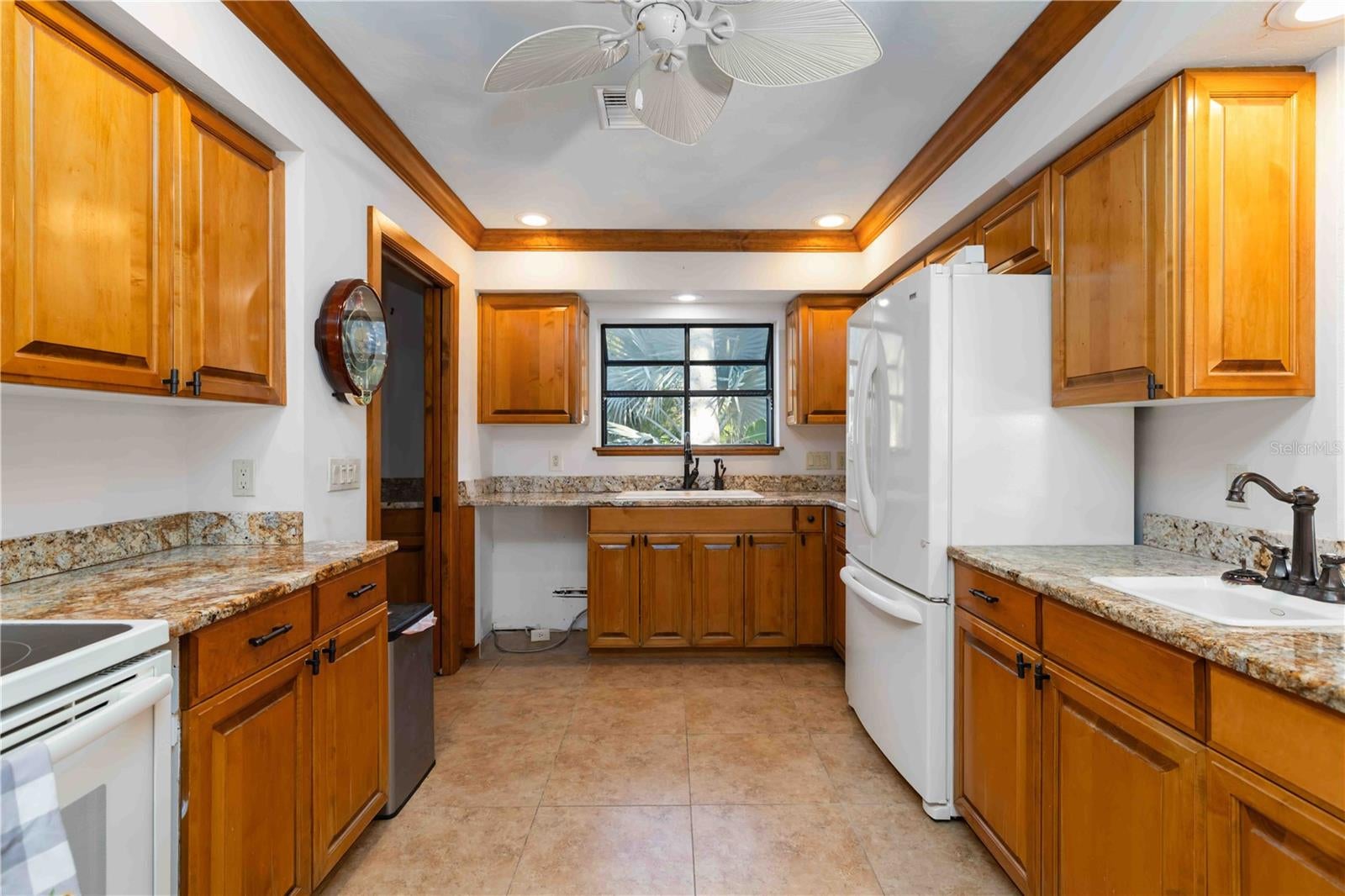 Sarasota, Florida, 34231, United States, 3 Bedrooms Bedrooms, ,2 BathroomsBathrooms,Residential,Active,2008733