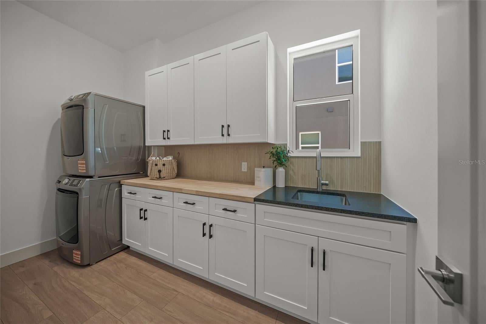 Venice, Florida, 34285, United States, 4 Bedrooms Bedrooms, ,5 BathroomsBathrooms,Residential,Active,1987248