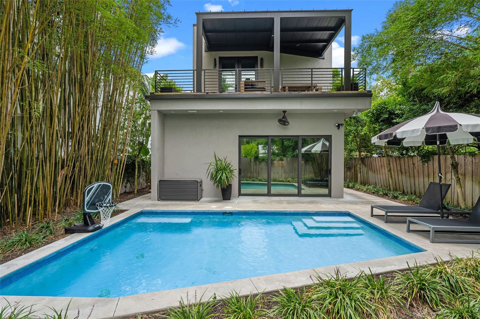 Winter Park, Florida, 32789, United States, 3 Bedrooms Bedrooms, ,4 BathroomsBathrooms,Residential,Active,1884859