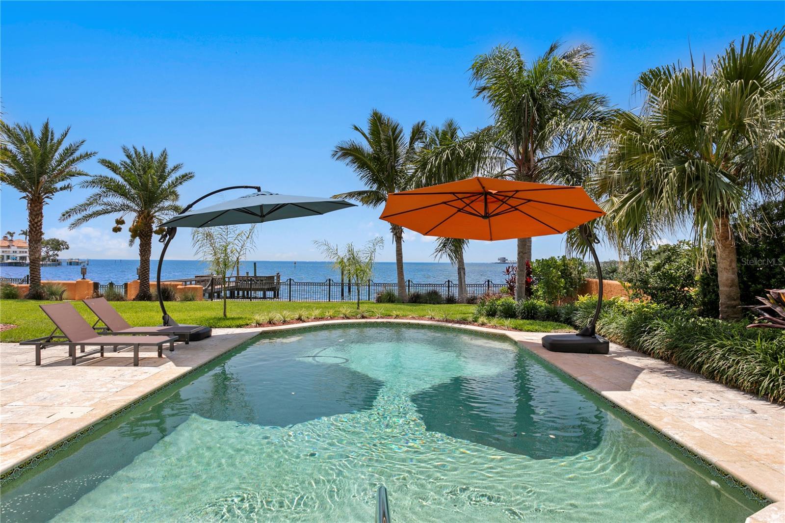 St Petersburg, Florida, 33704, United States, 6 Bedrooms Bedrooms, ,7 BathroomsBathrooms,Residential,Active,1871834