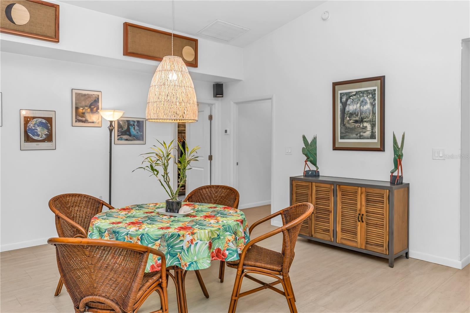 Crystal River, Florida, 34428, United States, 6 Bedrooms Bedrooms, ,5 BathroomsBathrooms,Residential,Active,1945058