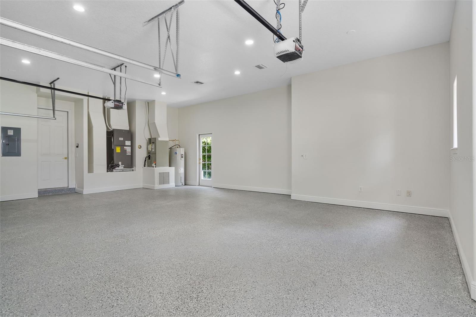 Davenport, Florida, 33837, United States, 5 Bedrooms Bedrooms, ,4 BathroomsBathrooms,Residential,Active,1963263