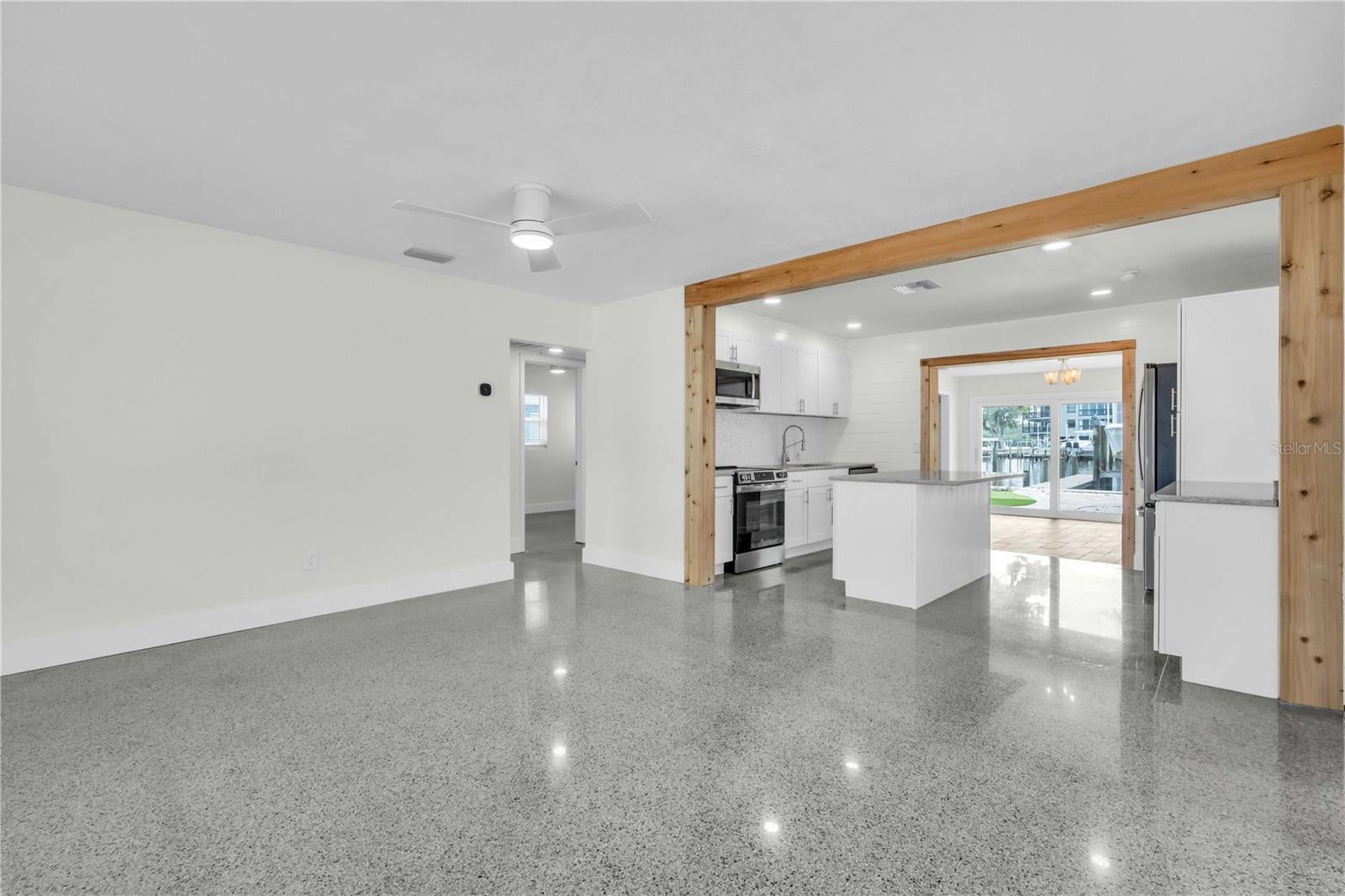 Indian Rocks Beach, Florida, 33785, United States, 3 Bedrooms Bedrooms, ,3 BathroomsBathrooms,Residential,Active,1945092