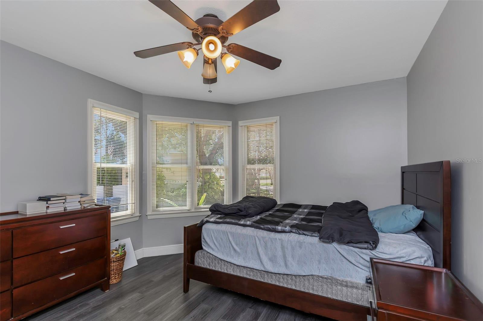 St Petersburg, Florida, 33702, United States, 5 Bedrooms Bedrooms, ,4 BathroomsBathrooms,Residential,Active,1920242