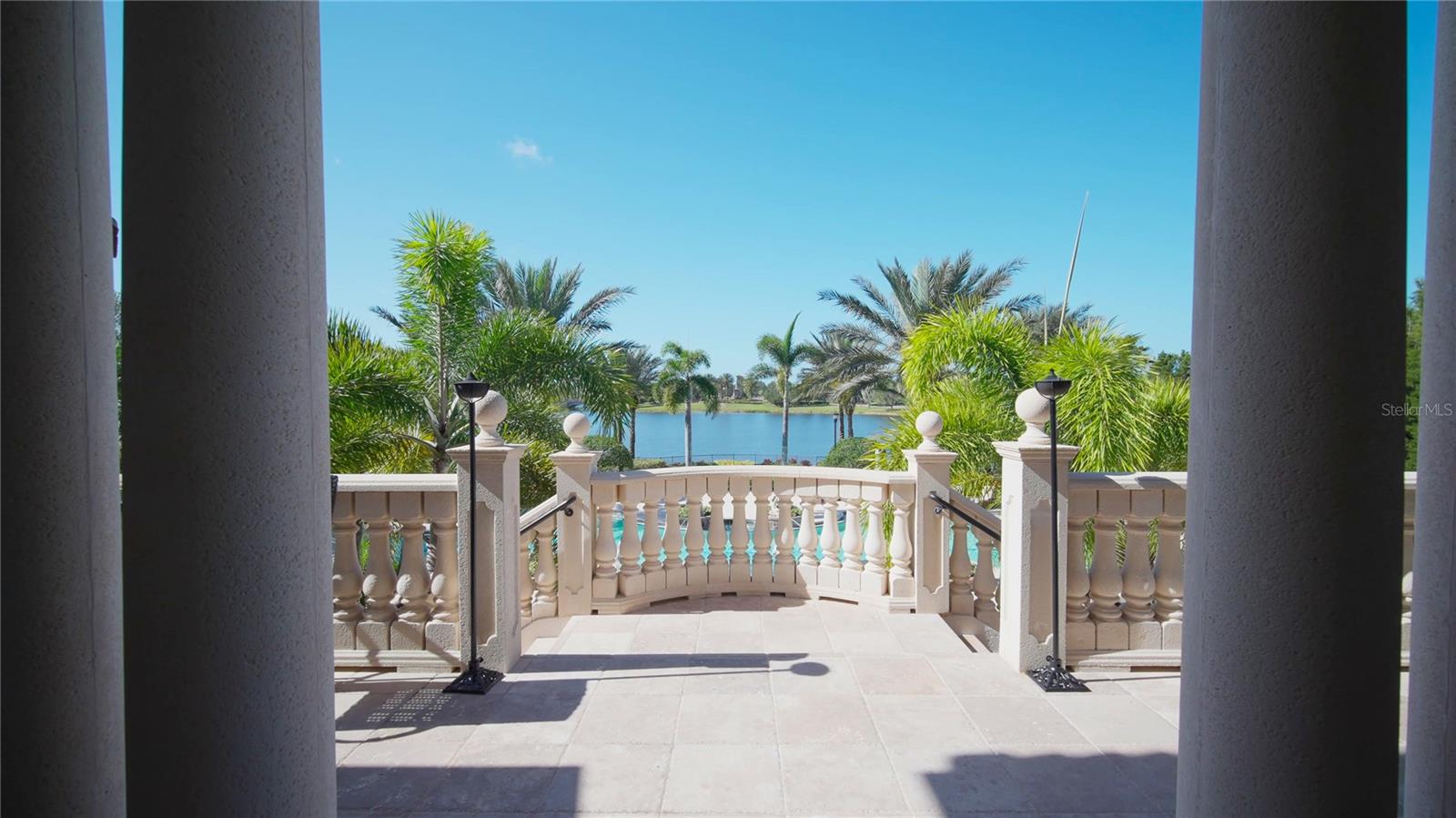 Bradenton, Florida, 34202, United States, 3 Bedrooms Bedrooms, ,4 BathroomsBathrooms,Residential,Active,1987272