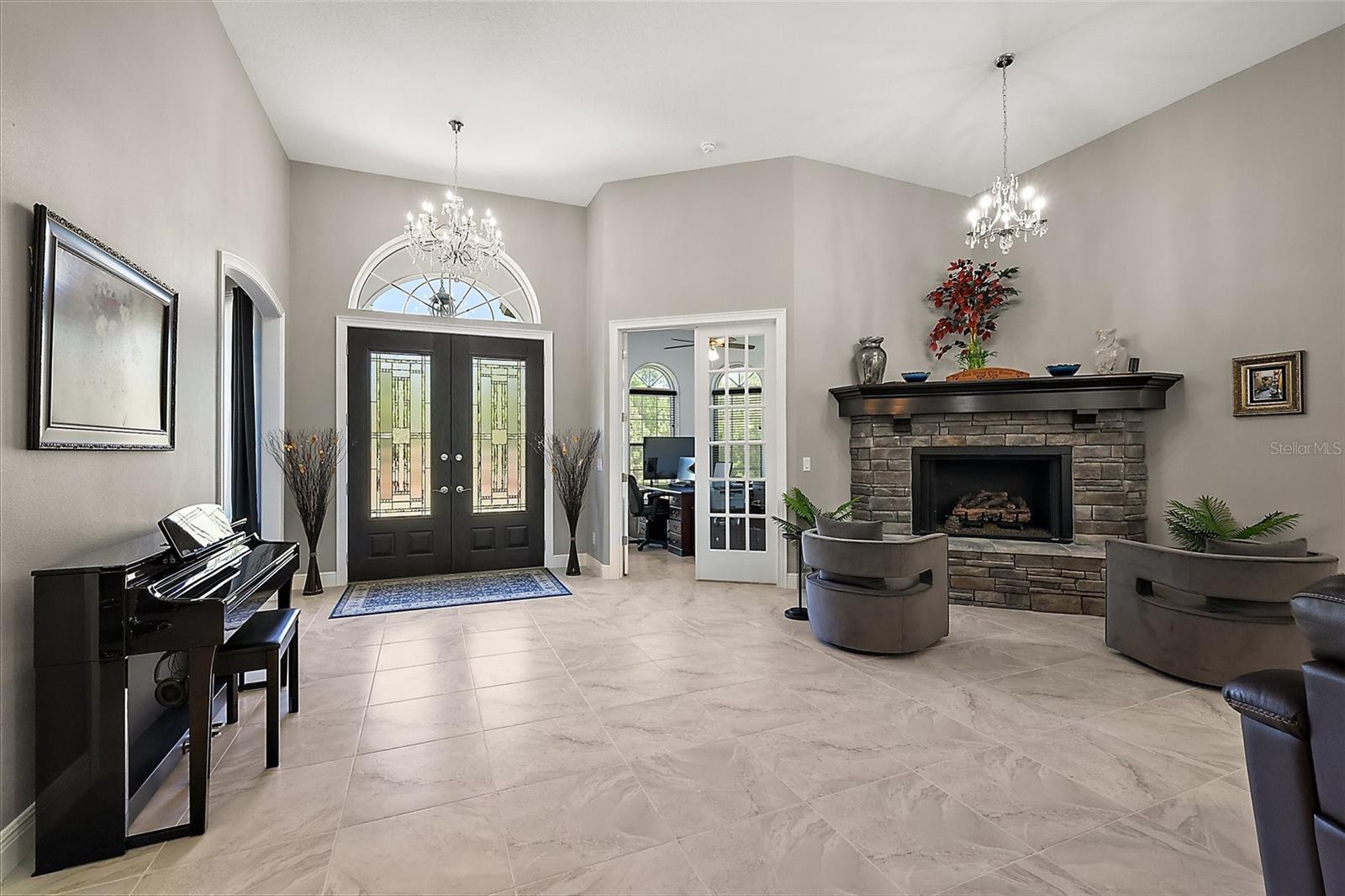 Lady Lake, Florida, 32159, United States, 5 Bedrooms Bedrooms, ,3 BathroomsBathrooms,Residential,Active,1985870