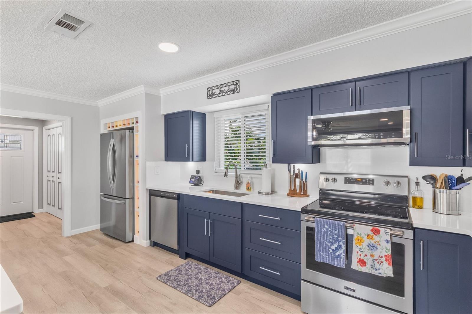 Englewood, Florida, 34223, United States, 3 Bedrooms Bedrooms, ,4 BathroomsBathrooms,Residential,Active,1944259