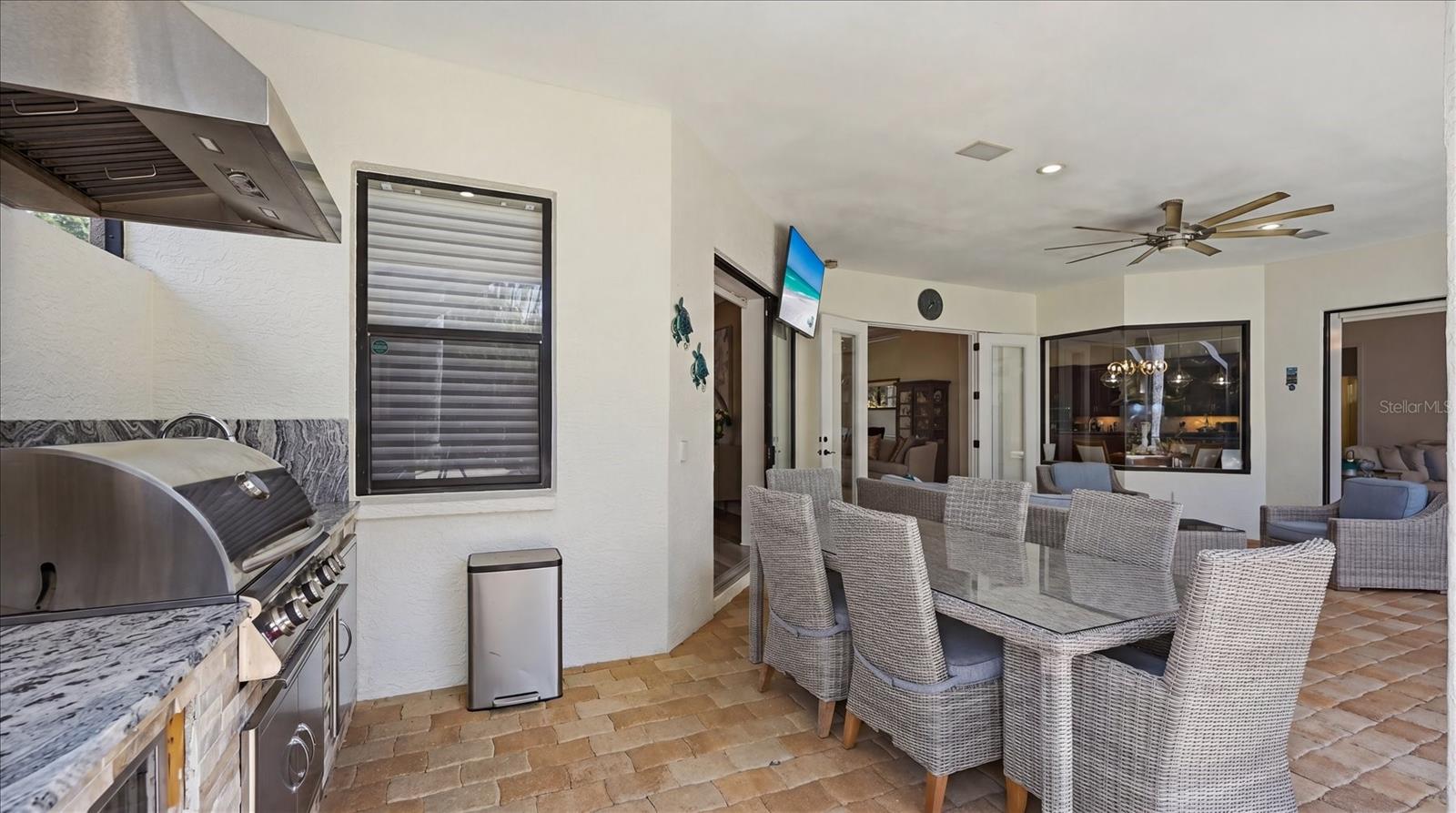 Sarasota, Florida, 34240, United States, 5 Bedrooms Bedrooms, ,4 BathroomsBathrooms,Residential,Active,2051990
