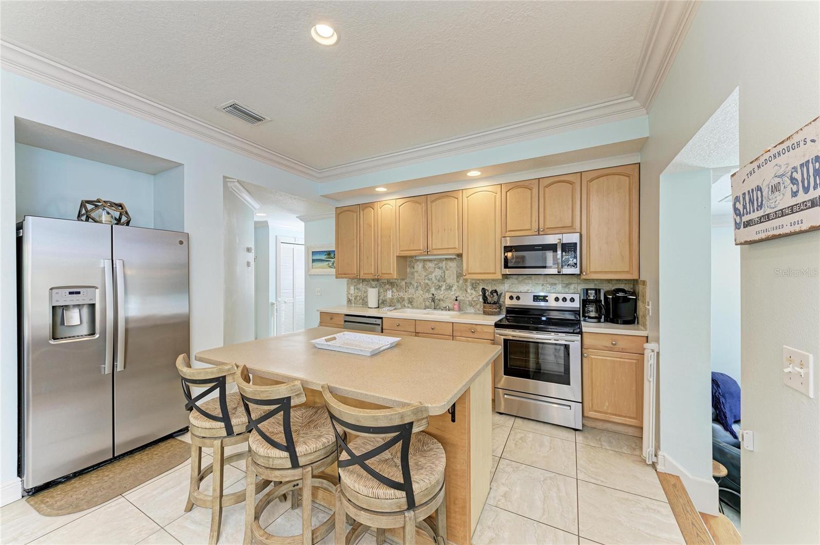 Holmes Beach, Florida, 34217, United States, 3 Bedrooms Bedrooms, ,3 BathroomsBathrooms,Residential,Active,1973325