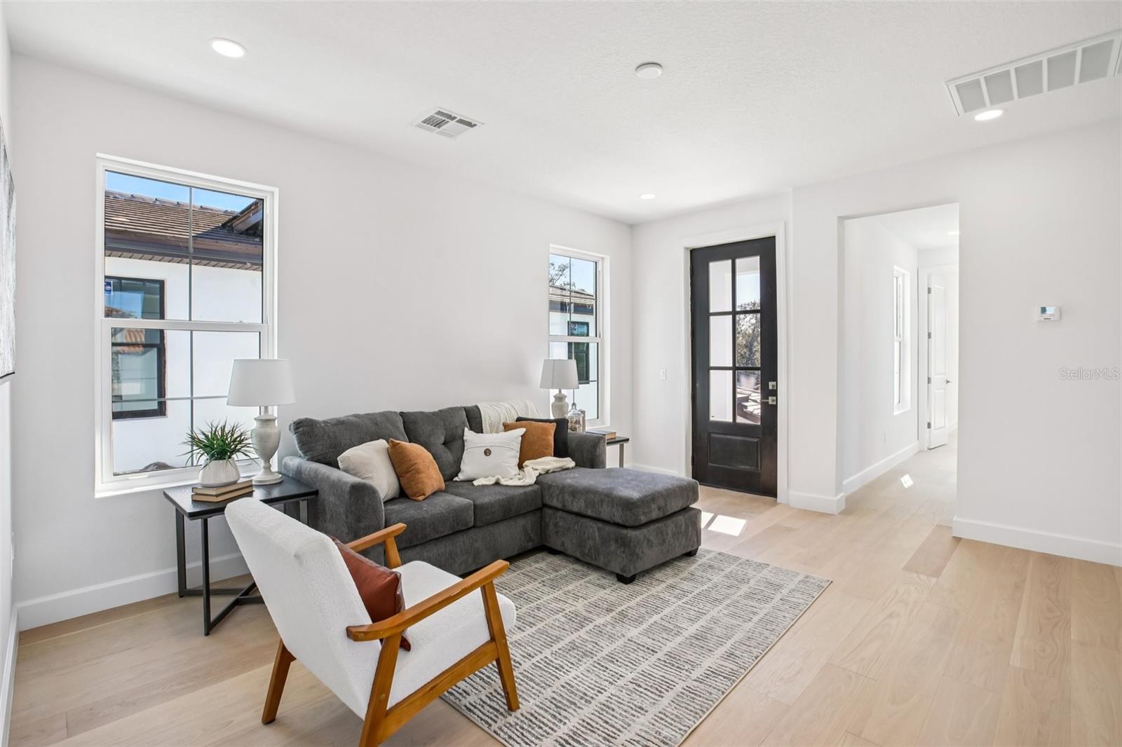 St Petersburg, Florida, 33704, United States, 4 Bedrooms Bedrooms, ,4 BathroomsBathrooms,Residential,Active,2015262