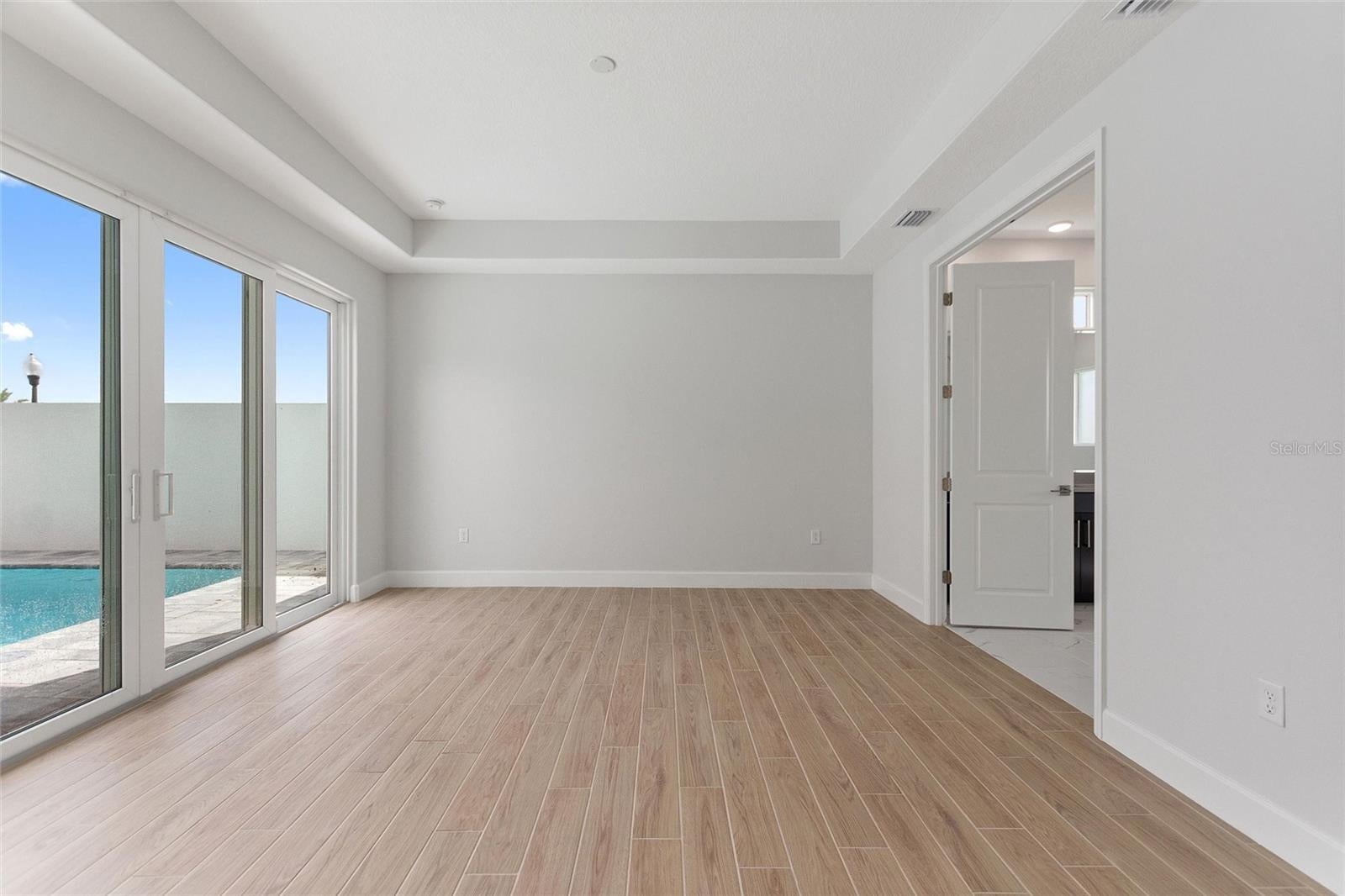 Davenport, Florida, 33837, United States, 4 Bedrooms Bedrooms, ,4 BathroomsBathrooms,Residential,Active,1967317