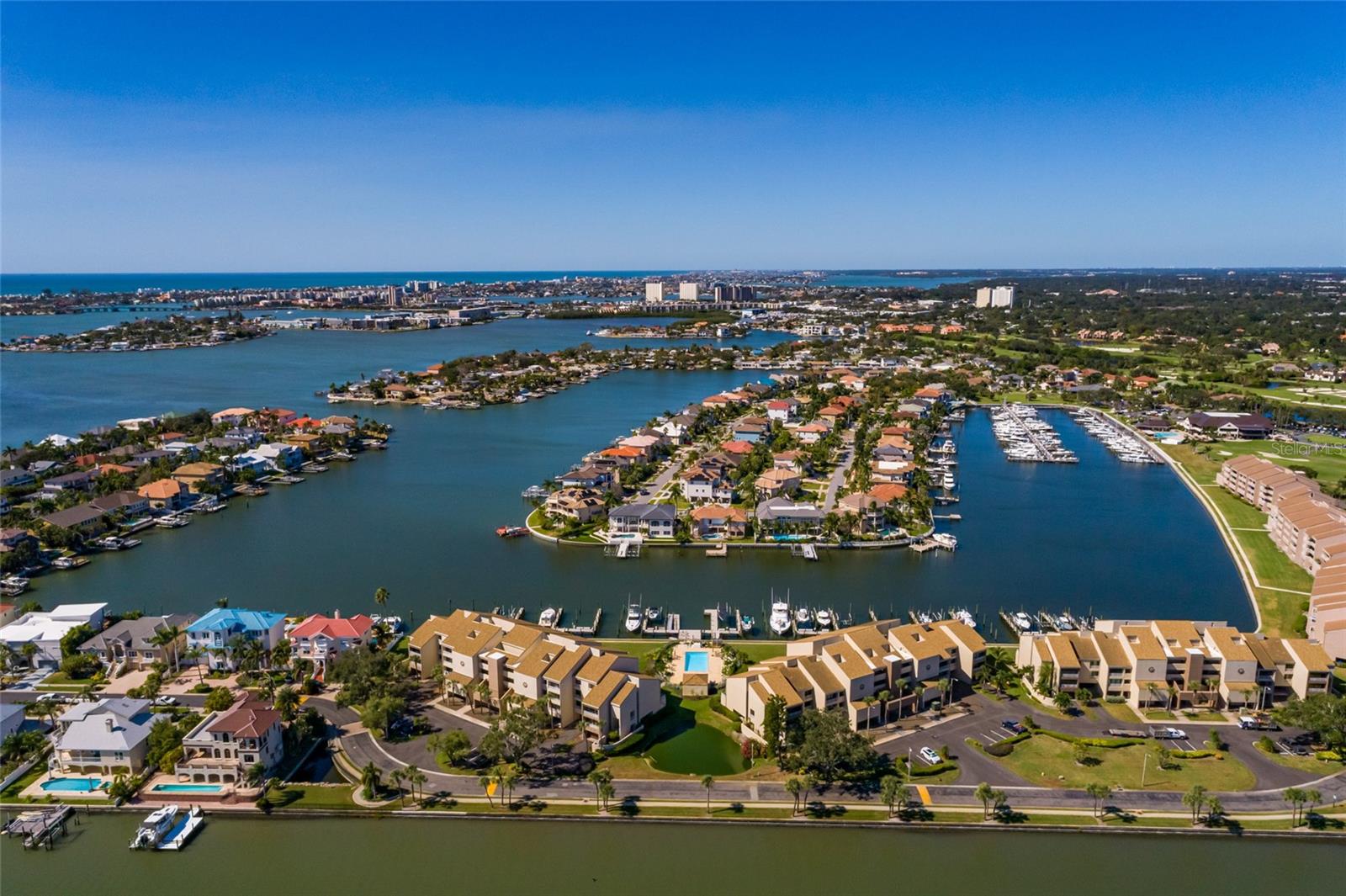 St Petersburg, Florida, 33707, United States, 4 Bedrooms Bedrooms, ,5 BathroomsBathrooms,Residential,Active,1985578
