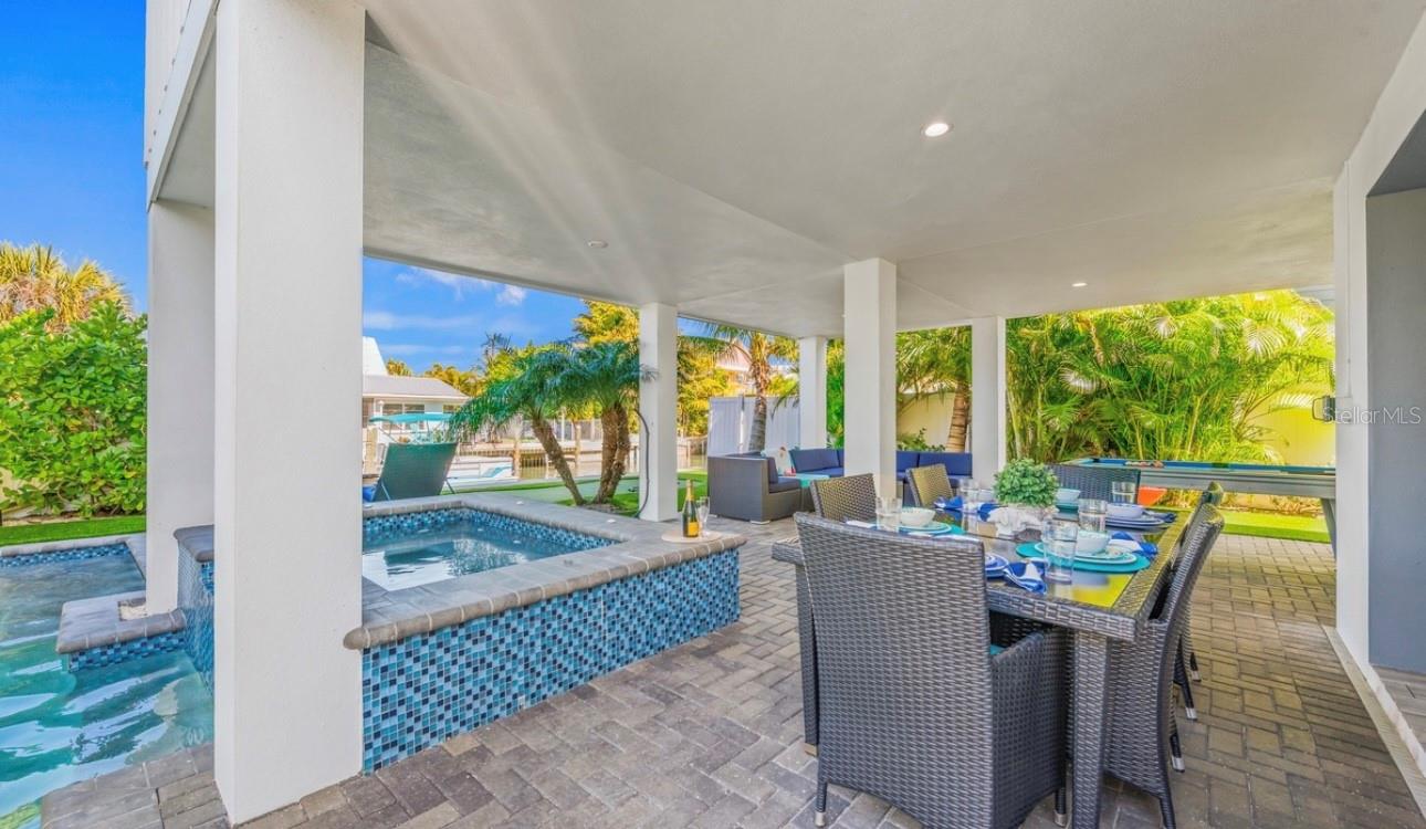 Bradenton Beach, Florida, 34217, United States, 7 Bedrooms Bedrooms, ,8 BathroomsBathrooms,Residential,Active,1988487