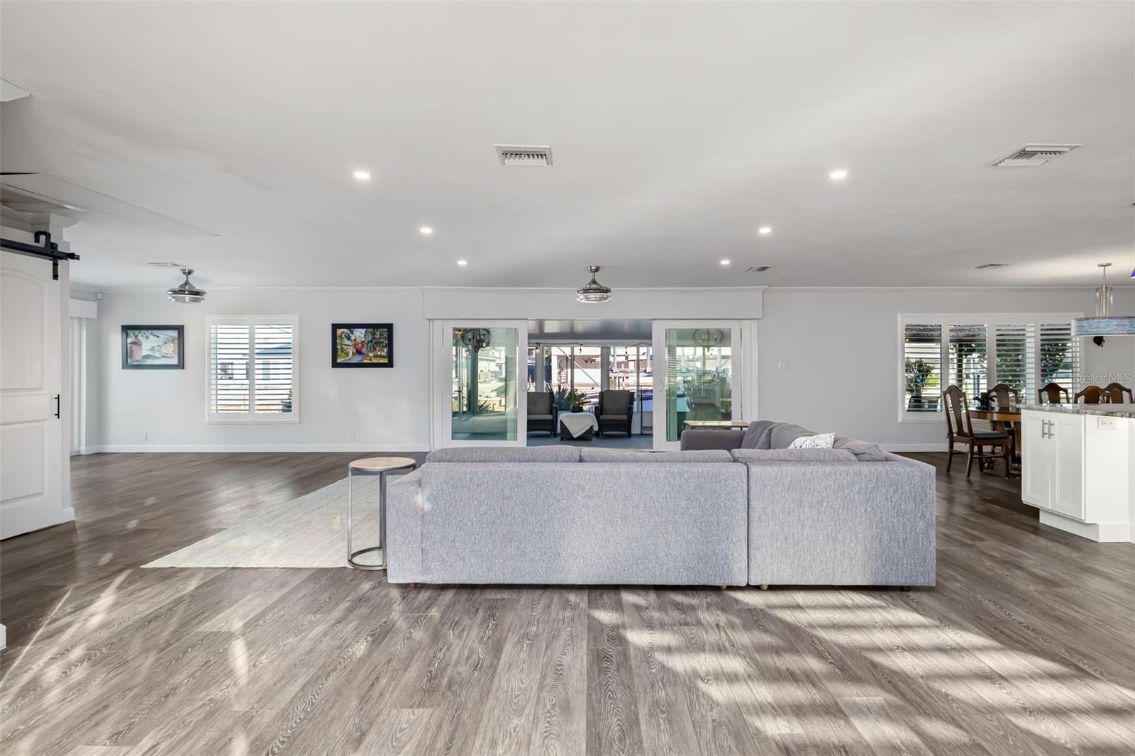 Bradenton, Florida, 34210, United States, 3 Bedrooms Bedrooms, ,3 BathroomsBathrooms,Residential,Active,1993663