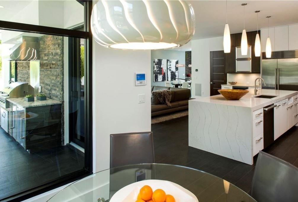 St Petersburg, Florida, 33704, United States, 4 Bedrooms Bedrooms, ,4 BathroomsBathrooms,Residential,Active,2007191