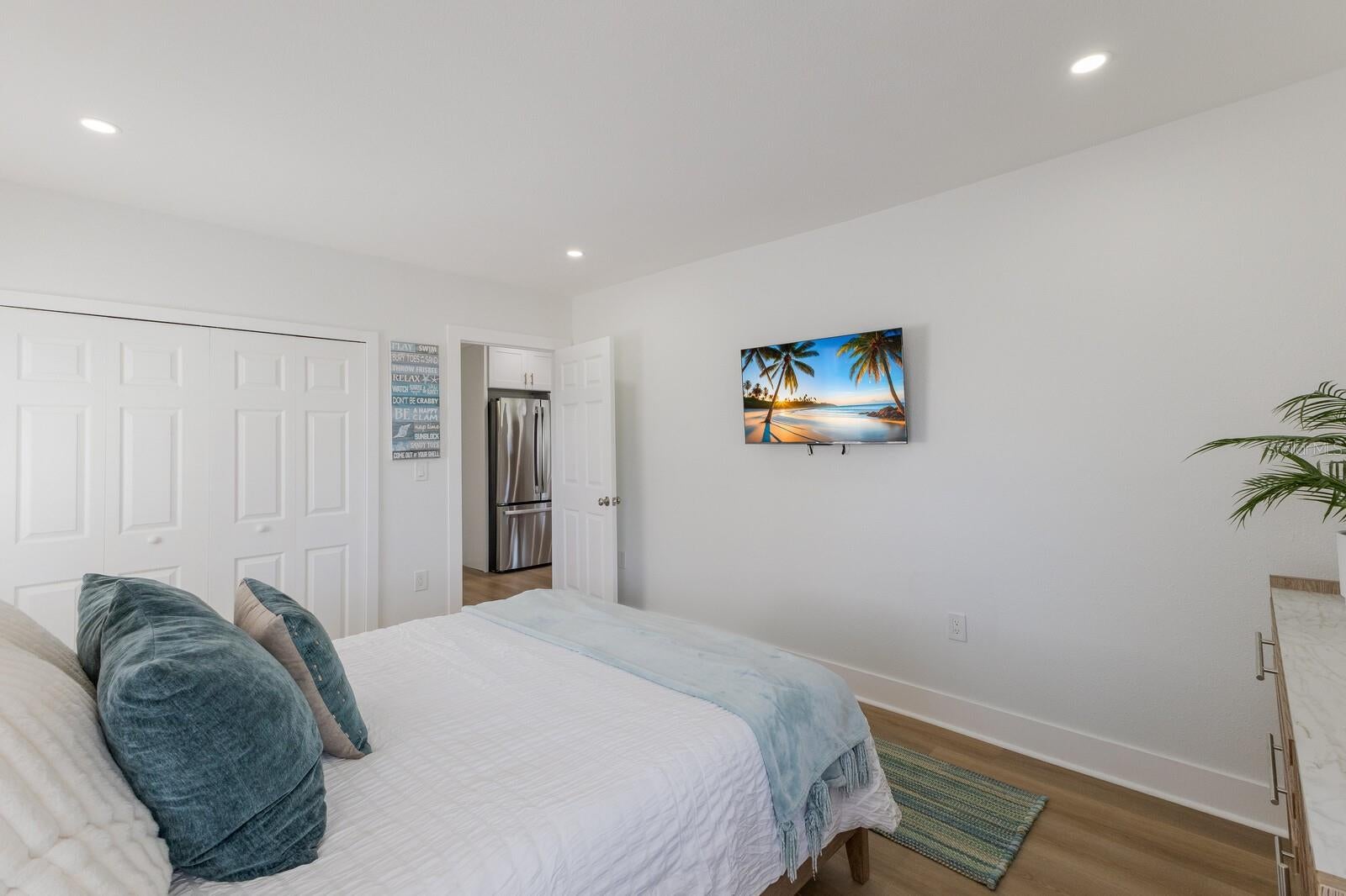 Bradenton Beach, Florida, 34217, United States, 3 Bedrooms Bedrooms, ,3 BathroomsBathrooms,Residential,Active,1926702