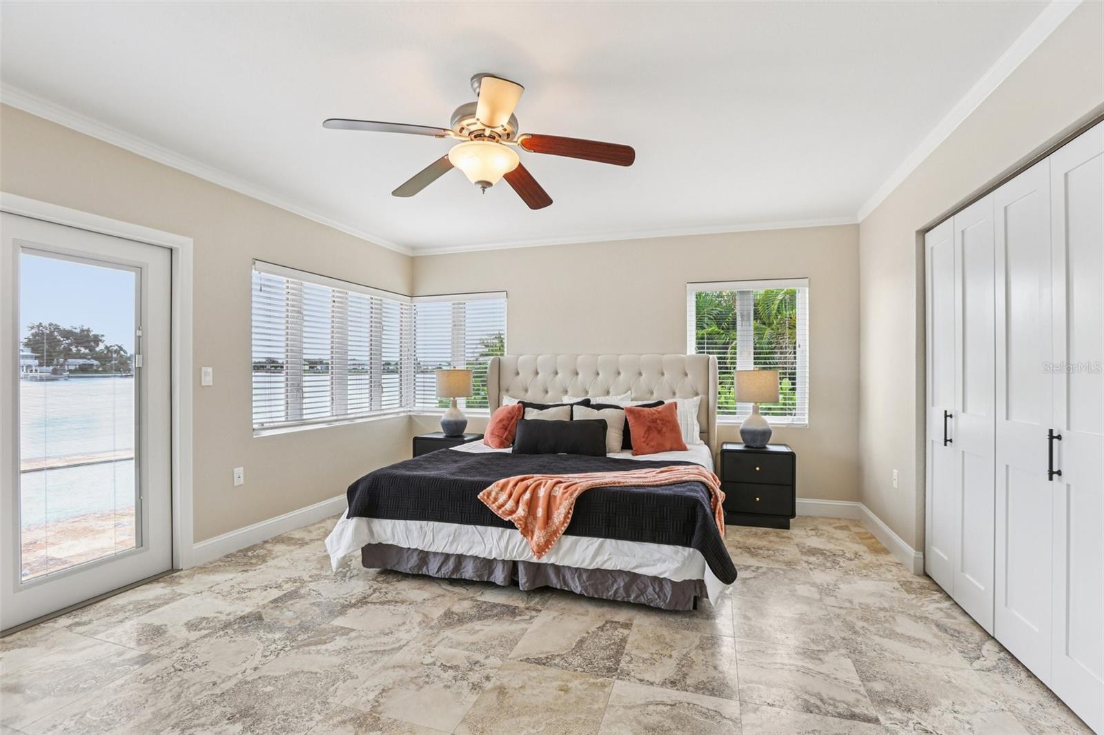 St Petersburg, Florida, 33705, United States, 4 Bedrooms Bedrooms, ,4 BathroomsBathrooms,Residential,Active,1927682