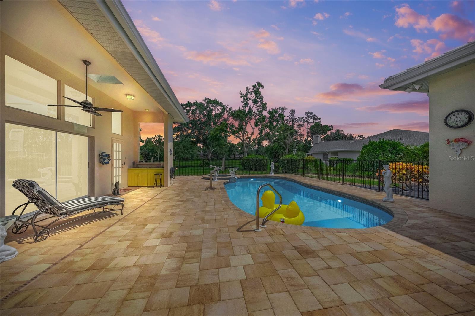 Sarasota, Florida, 34241, United States, 5 Bedrooms Bedrooms, ,4 BathroomsBathrooms,Residential,Active,1894526