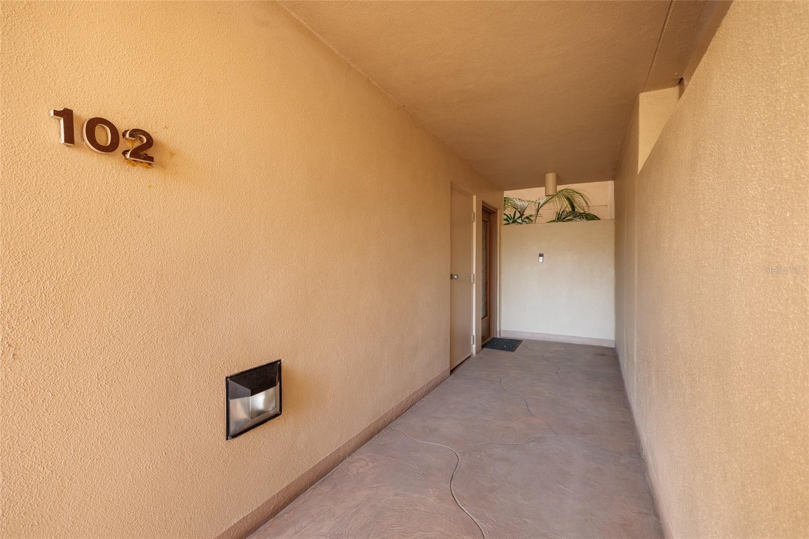 St Petersburg, Florida, 33707, United States, 4 Bedrooms Bedrooms, ,5 BathroomsBathrooms,Residential,Active,1985578