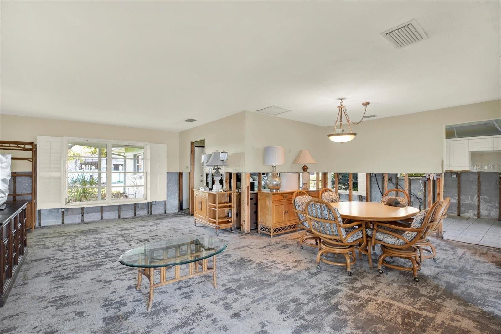 Largo, Florida, 33770, United States, 3 Bedrooms Bedrooms, ,2 BathroomsBathrooms,Residential,Active,2052103