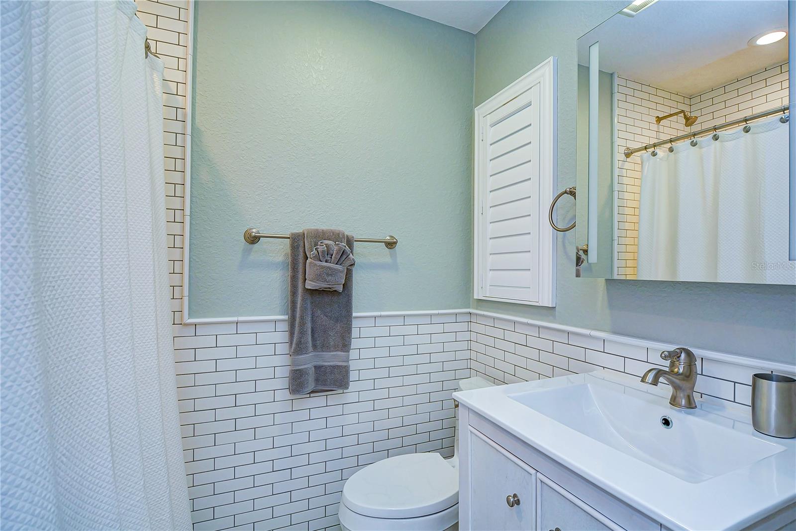 Dunedin, Florida, 34698, United States, 3 Bedrooms Bedrooms, ,3 BathroomsBathrooms,Residential,Active,1994972