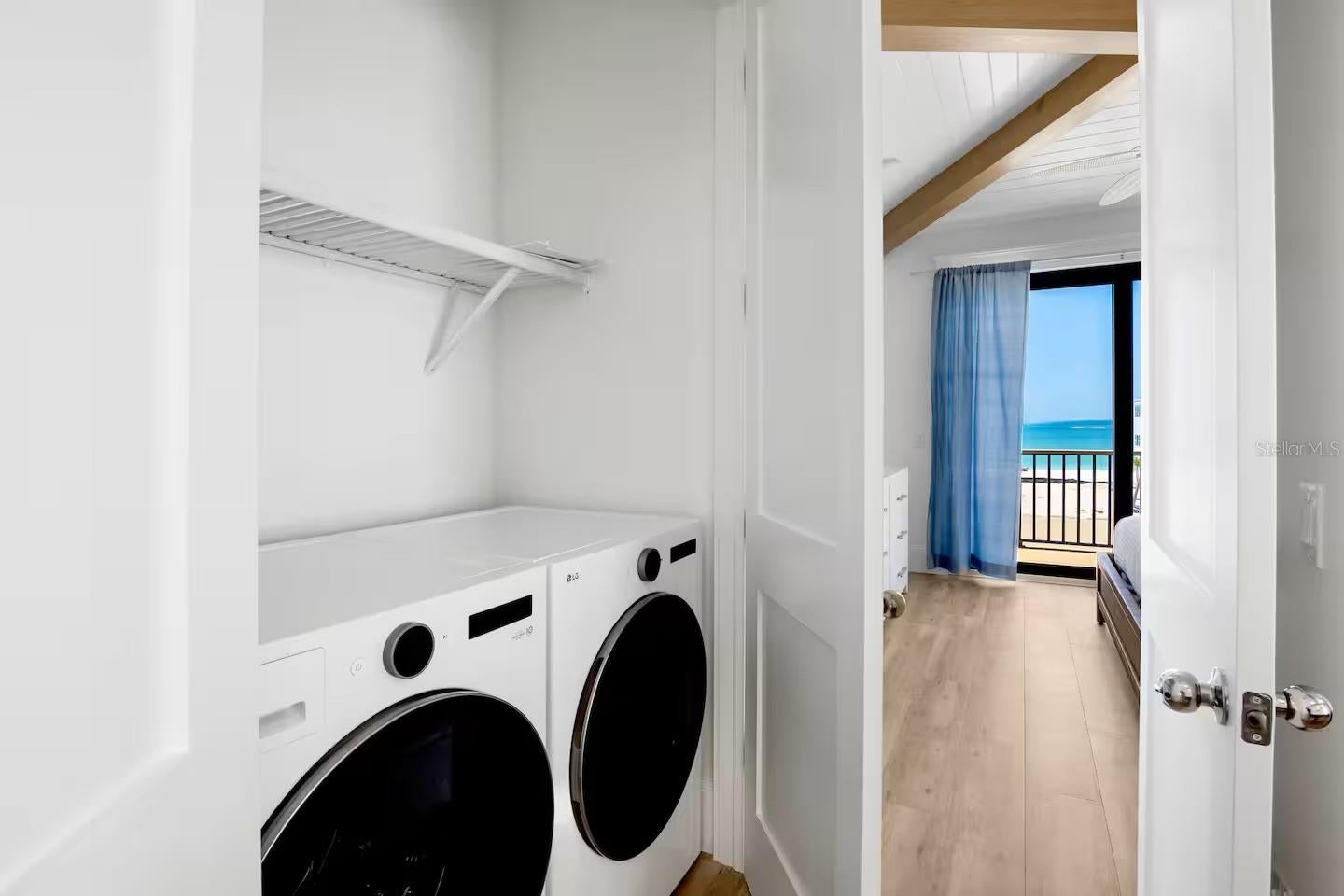 Bradenton Beach, Florida, 34217, United States, 7 Bedrooms Bedrooms, ,7 BathroomsBathrooms,Residential,Active,1971023