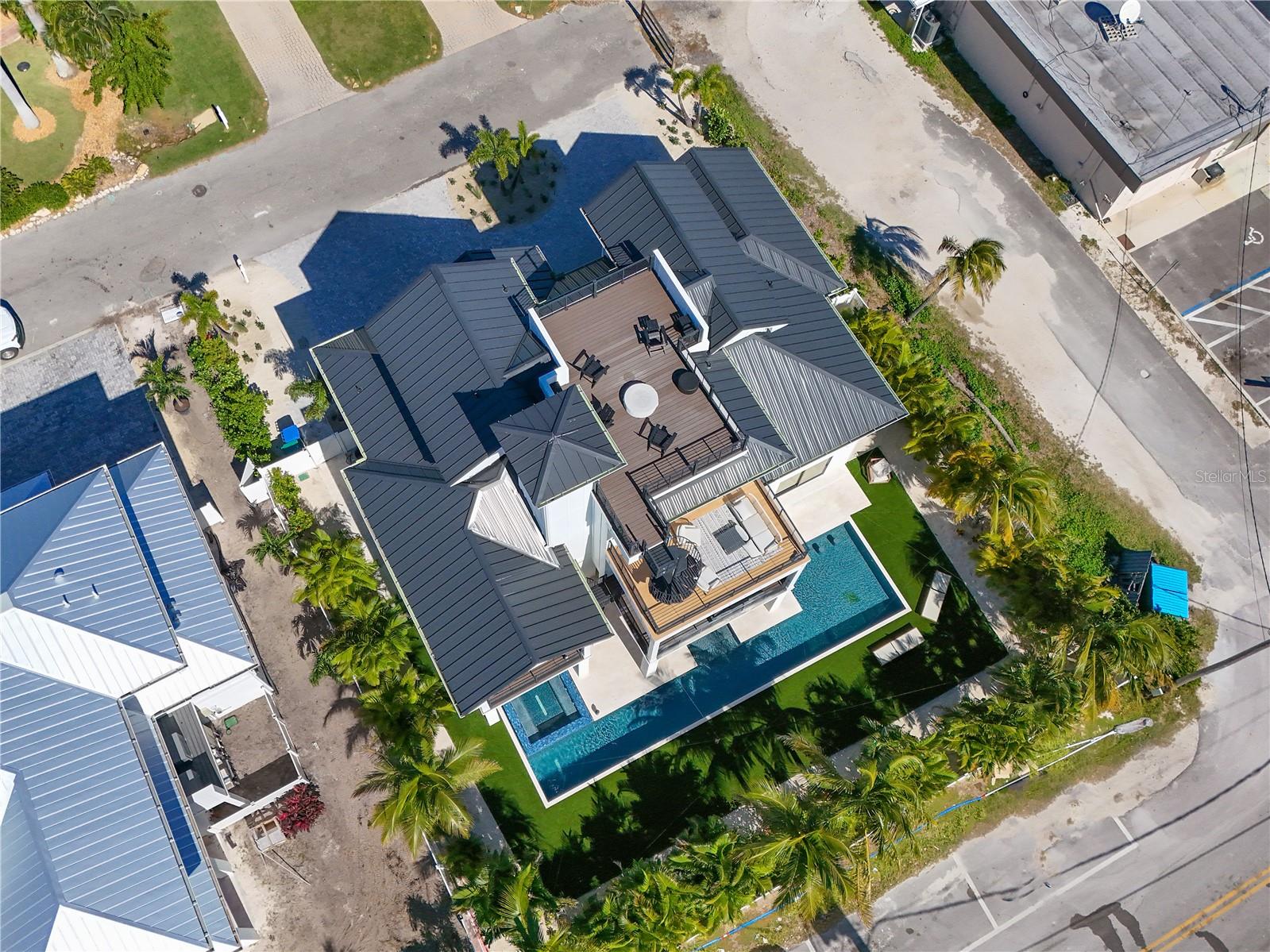 Holmes Beach, Florida, 34217, United States, 4 Bedrooms Bedrooms, ,4 BathroomsBathrooms,Residential,Active,1995267