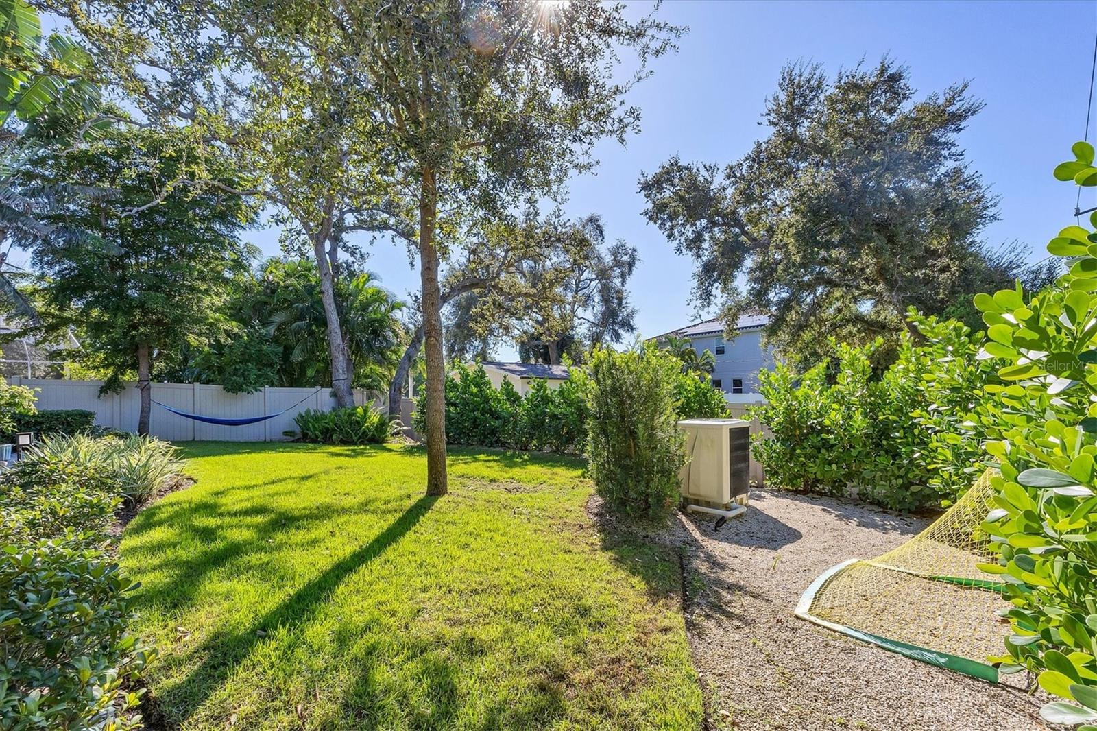 Sarasota, Florida, 34239, United States, 4 Bedrooms Bedrooms, ,4 BathroomsBathrooms,Residential,Active,1965823