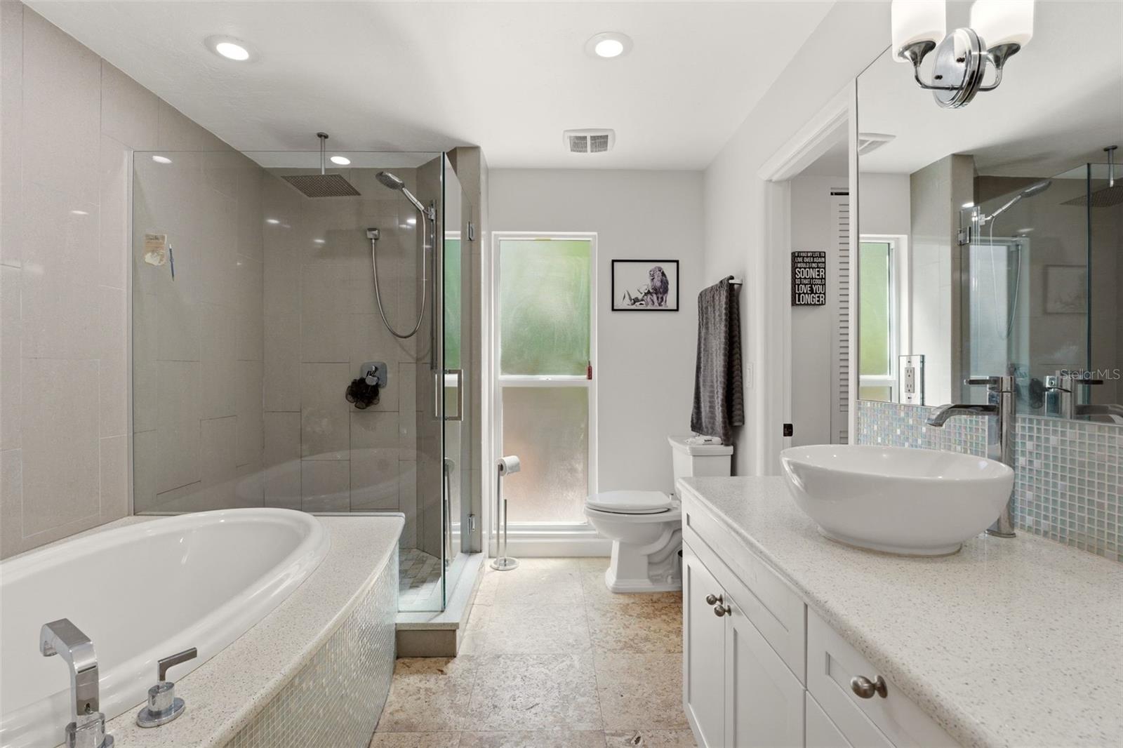 Sarasota, Florida, 34242, United States, 5 Bedrooms Bedrooms, ,4 BathroomsBathrooms,Residential,Active,2045533