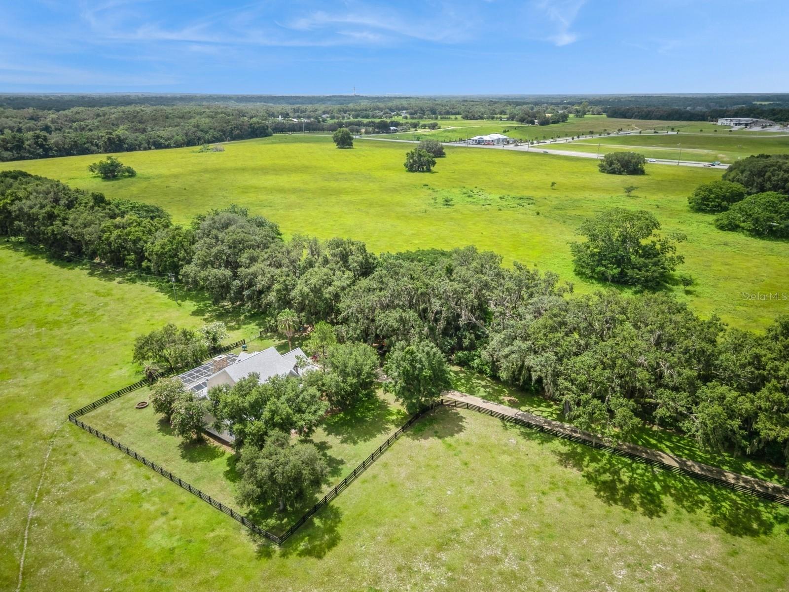 Fruitland Park, Florida, 34731, United States, 7 Bedrooms Bedrooms, ,6 BathroomsBathrooms,Residential,Active,1894791