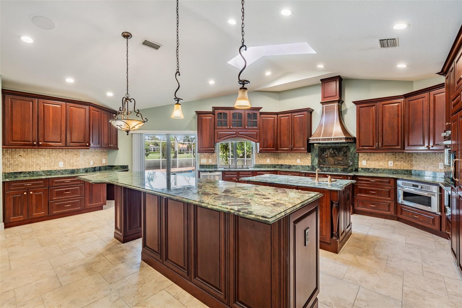 Oldsmar, Florida, 34677, United States, 5 Bedrooms Bedrooms, ,4 BathroomsBathrooms,Residential,Active,1946542