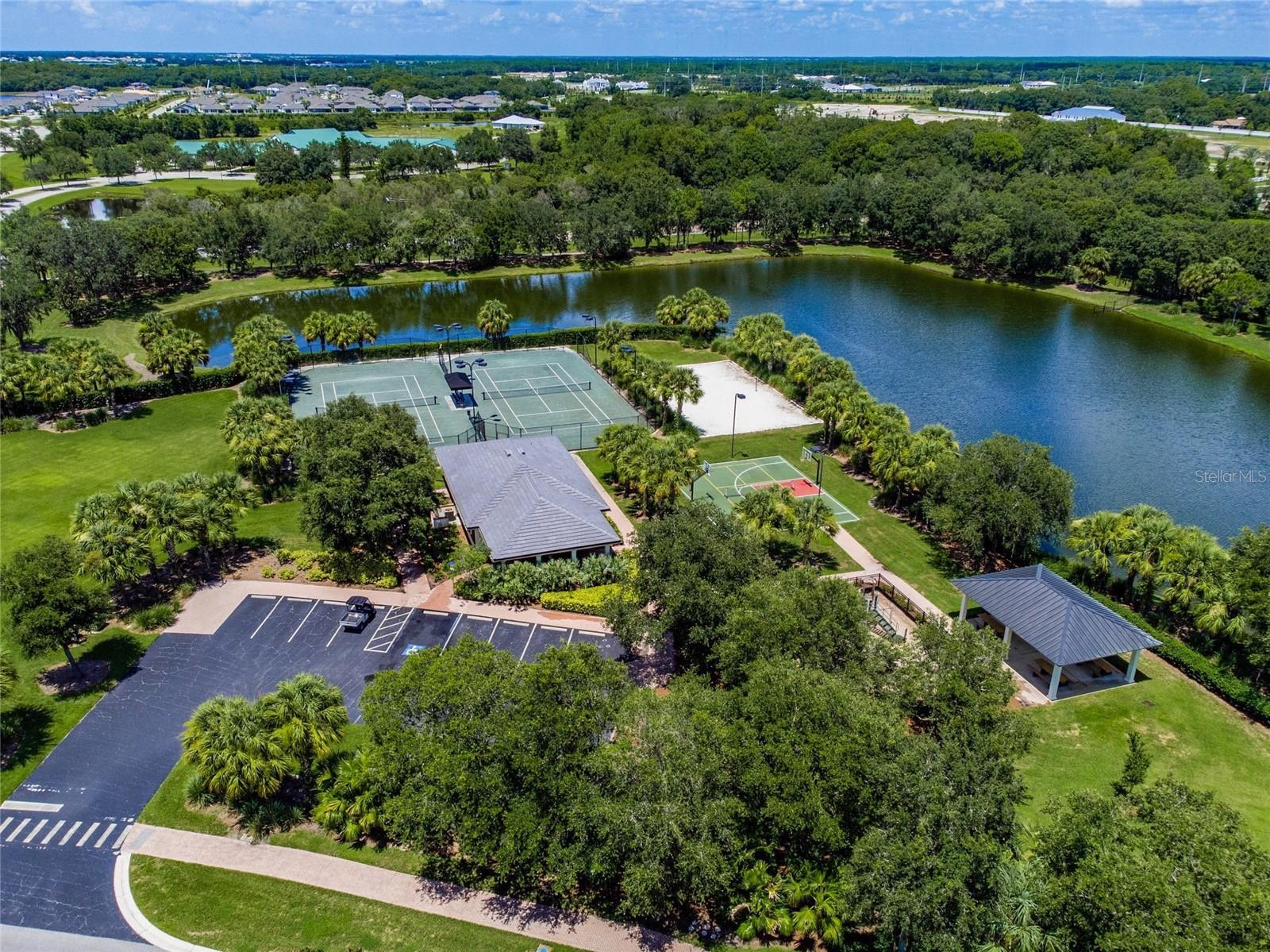 Sarasota, Florida, 34240, United States, 4 Bedrooms Bedrooms, ,5 BathroomsBathrooms,Residential,Active,1898192