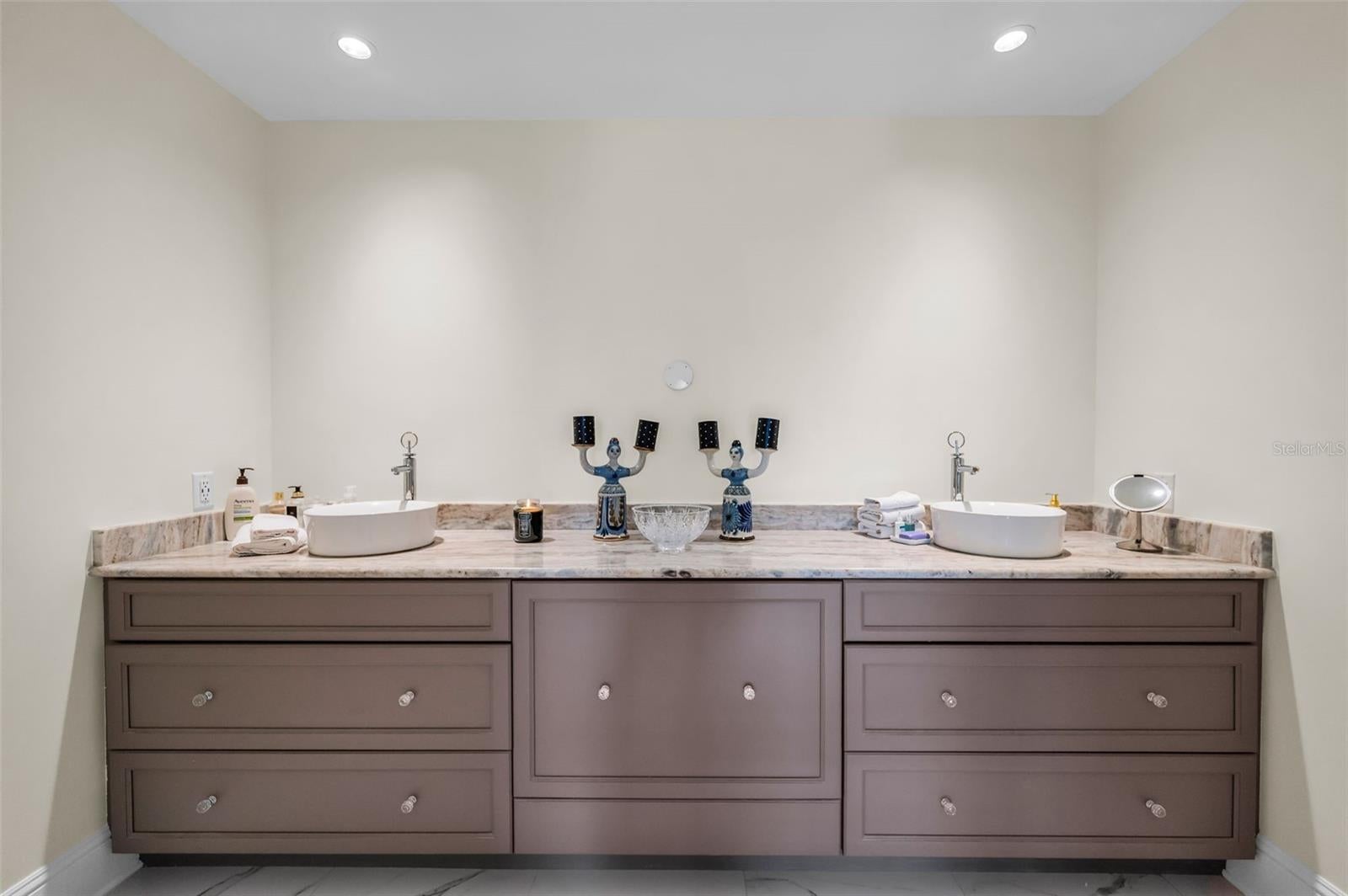 Clearwater, Florida, 33756, United States, 3 Bedrooms Bedrooms, ,3 BathroomsBathrooms,Residential,Active,1941332