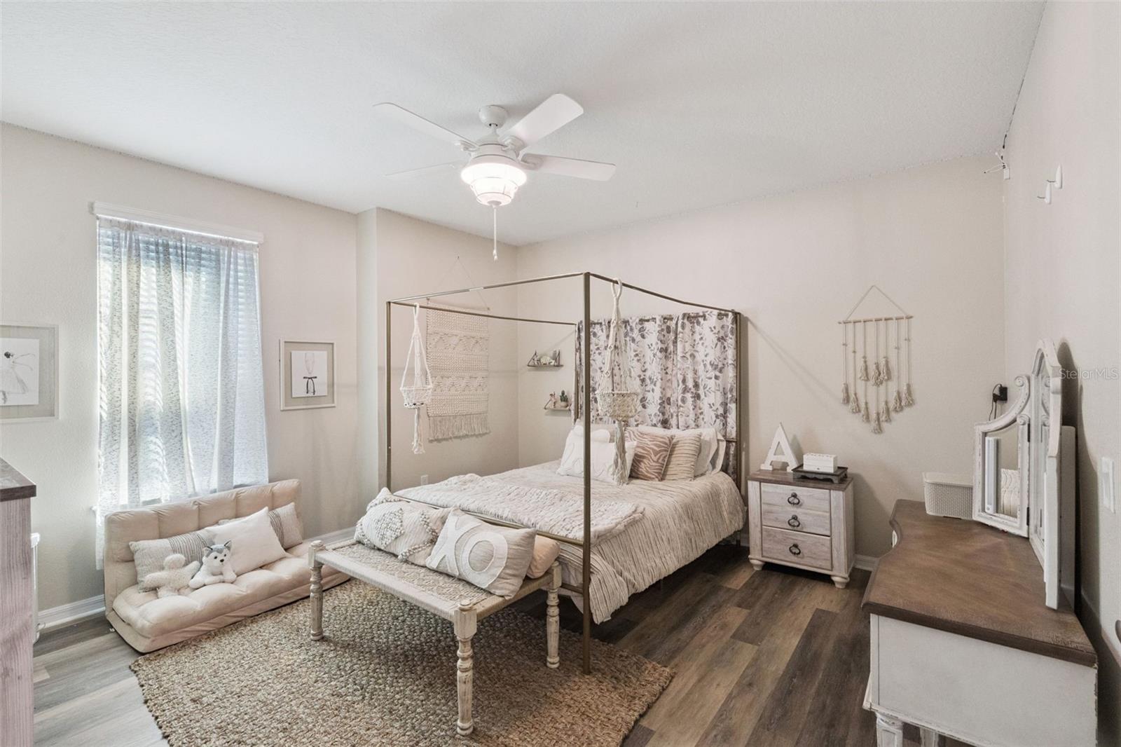 Oviedo, Florida, 32765, United States, 7 Bedrooms Bedrooms, ,4 BathroomsBathrooms,Residential,Active,1987230