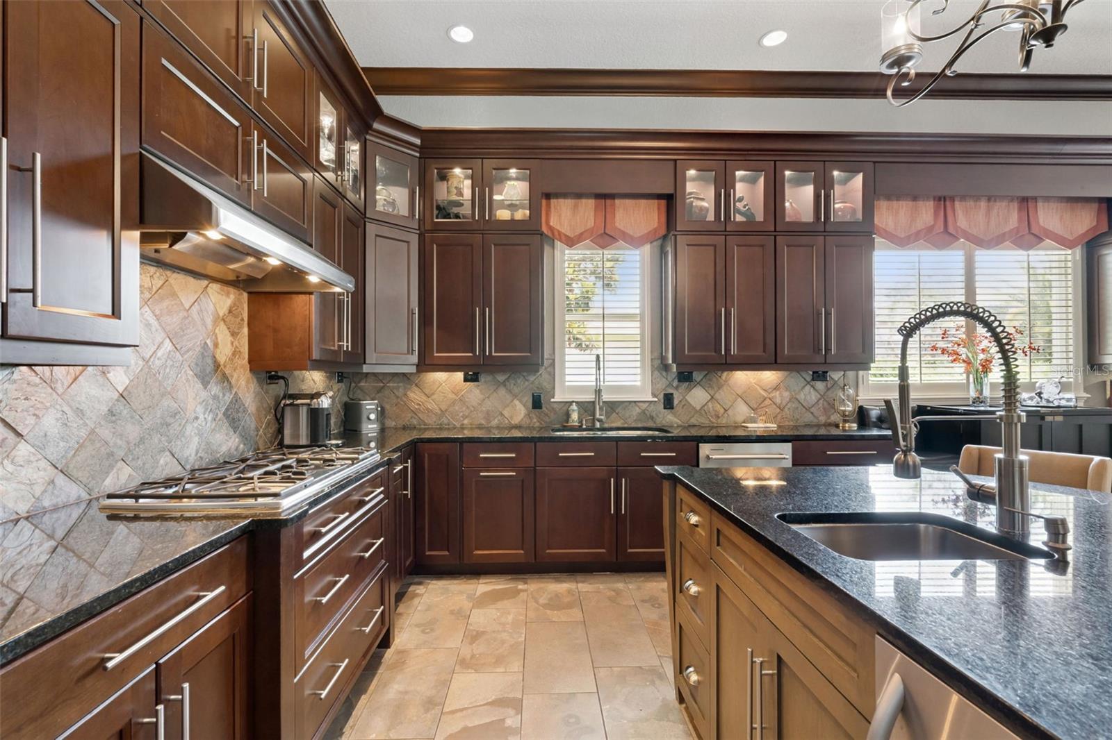 Windermere, Florida, 34786, United States, 5 Bedrooms Bedrooms, ,5 BathroomsBathrooms,Residential,Active,2044556