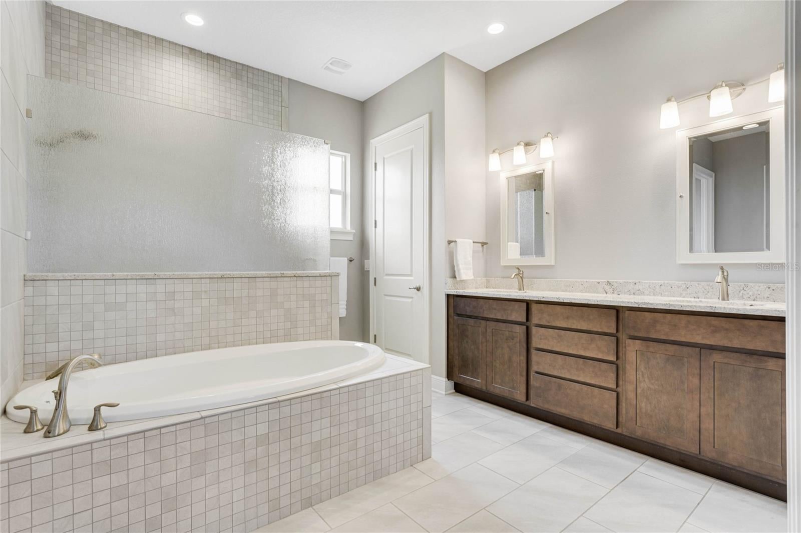 Clermont, Florida, 34714, United States, 4 Bedrooms Bedrooms, ,4 BathroomsBathrooms,Residential,Active,2012921