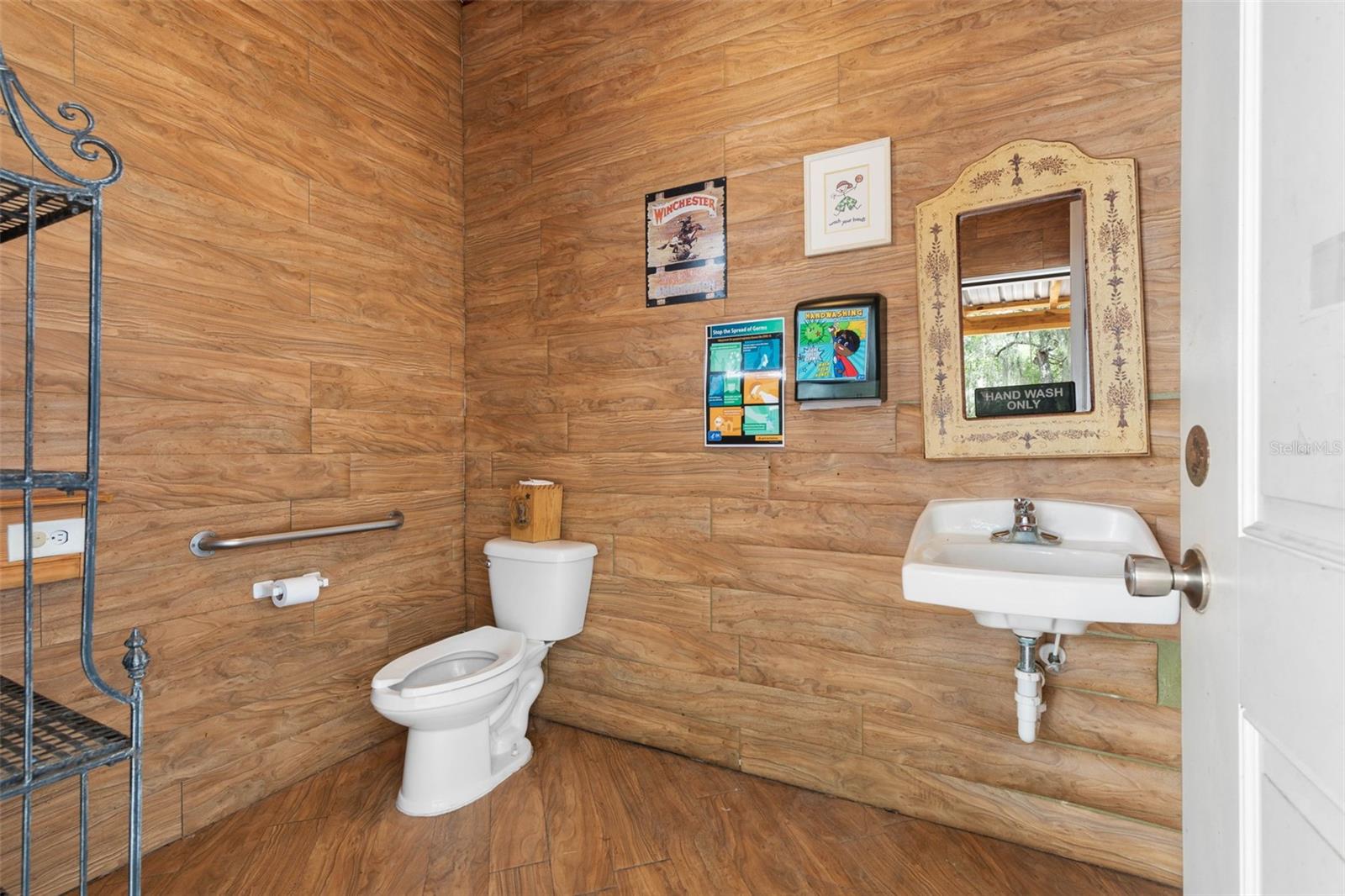 Flagler Beach, Florida, 32136, United States, 4 Bedrooms Bedrooms, ,5 BathroomsBathrooms,Residential,Active,2007152