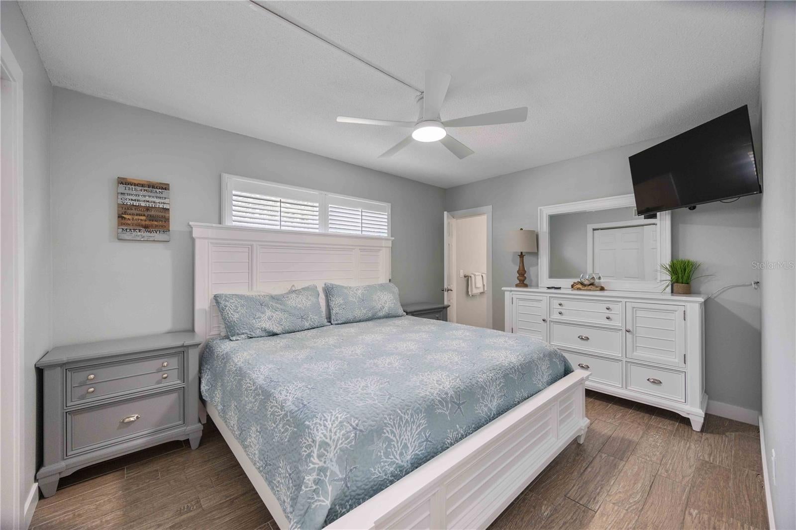 Sarasota, Florida, 34242, United States, 4 Bedrooms Bedrooms, ,3 BathroomsBathrooms,Residential,Active,1905468