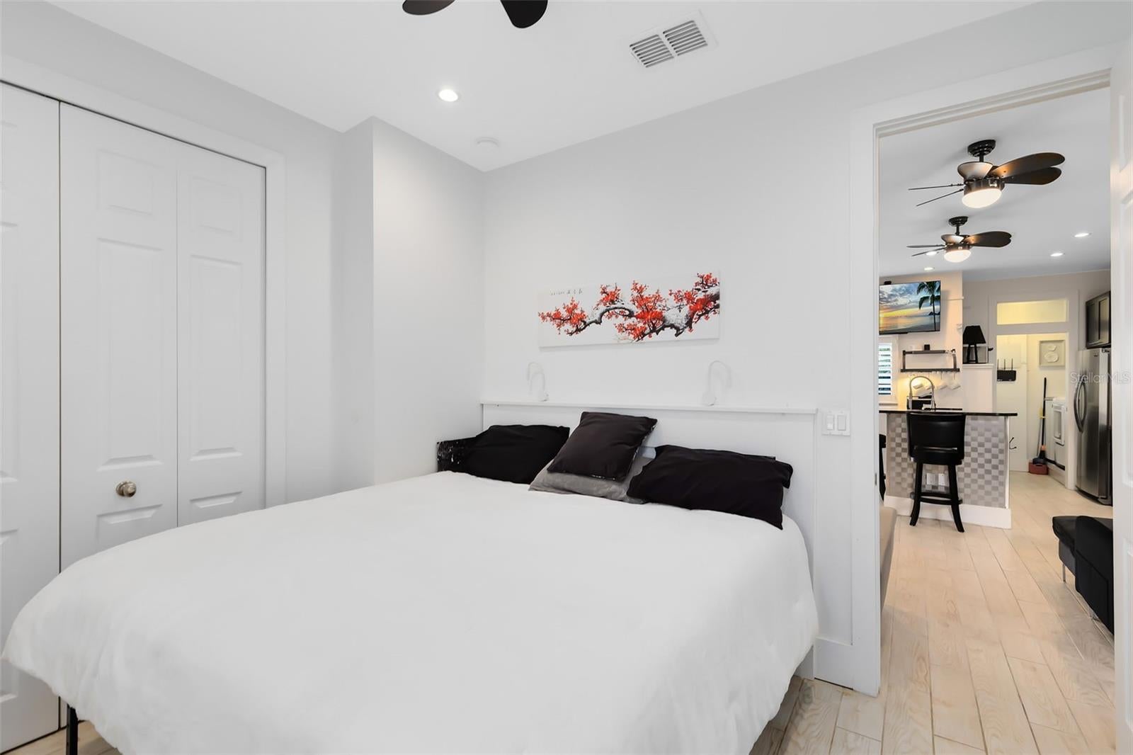 Winter Park, Florida, 32789, United States, 6 Bedrooms Bedrooms, ,4 BathroomsBathrooms,Residential,Active,1710765