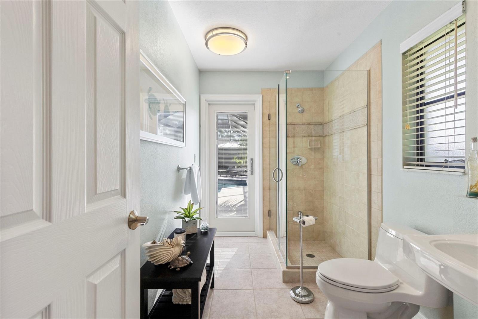 Clearwater, Florida, 33761, United States, 5 Bedrooms Bedrooms, ,3 BathroomsBathrooms,Residential,Active,1953689