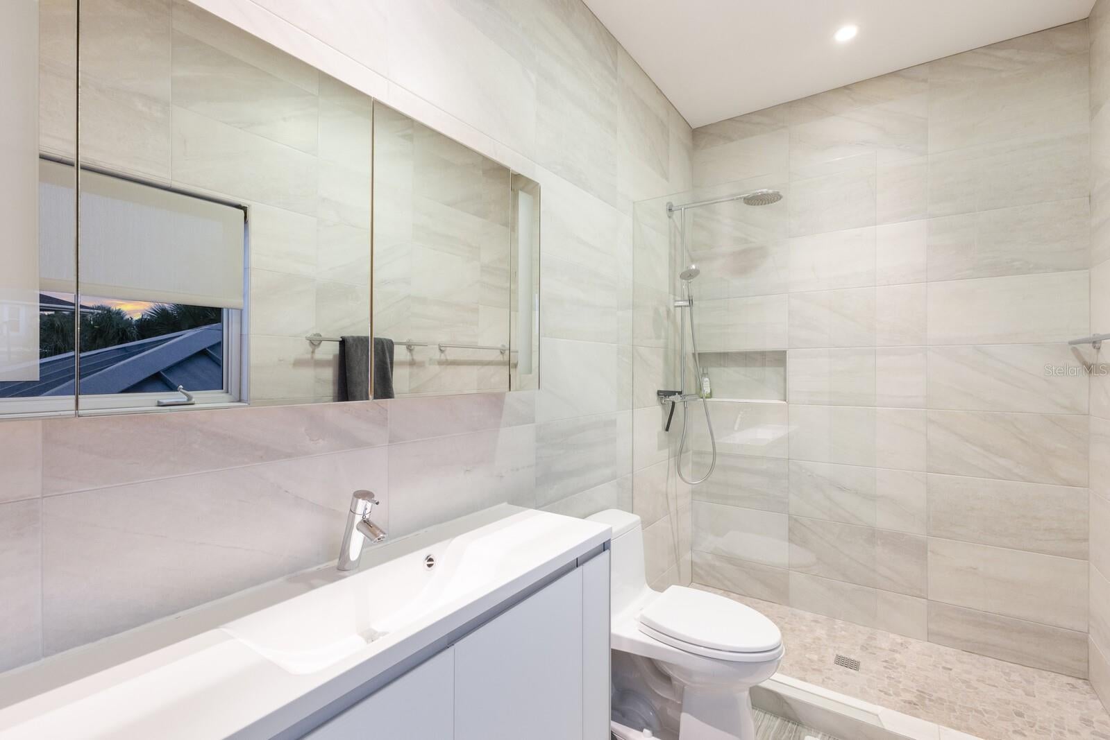 Sarasota, Florida, 34242, United States, ,4 BathroomsBathrooms,Residential,Active,1781626