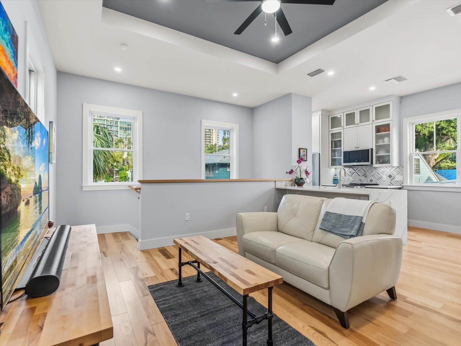 Orlando, Florida, 32801, United States, 4 Bedrooms Bedrooms, ,3 BathroomsBathrooms,Residential,Active,1972164