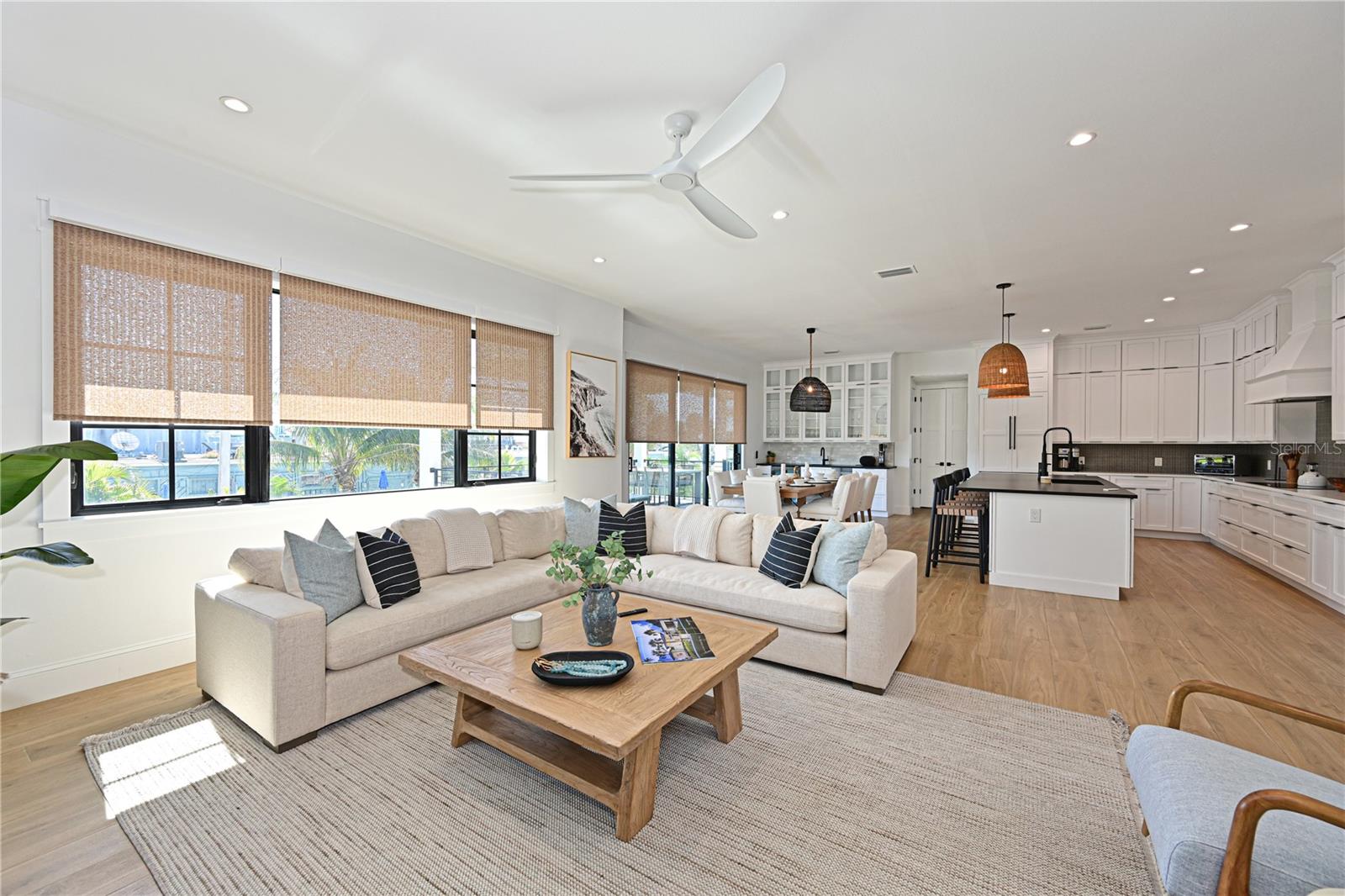 Holmes Beach, Florida, 34217, United States, 4 Bedrooms Bedrooms, ,4 BathroomsBathrooms,Residential,Active,1995267