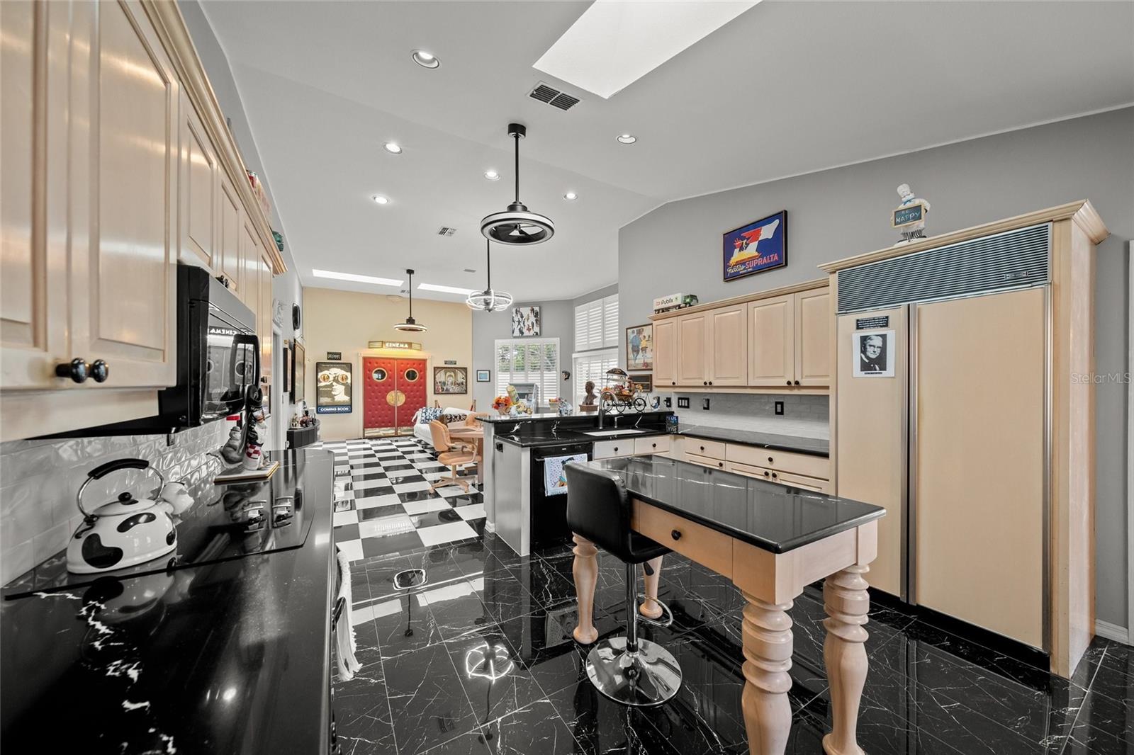 Sarasota, Florida, 34241, United States, 5 Bedrooms Bedrooms, ,4 BathroomsBathrooms,Residential,Active,1894526