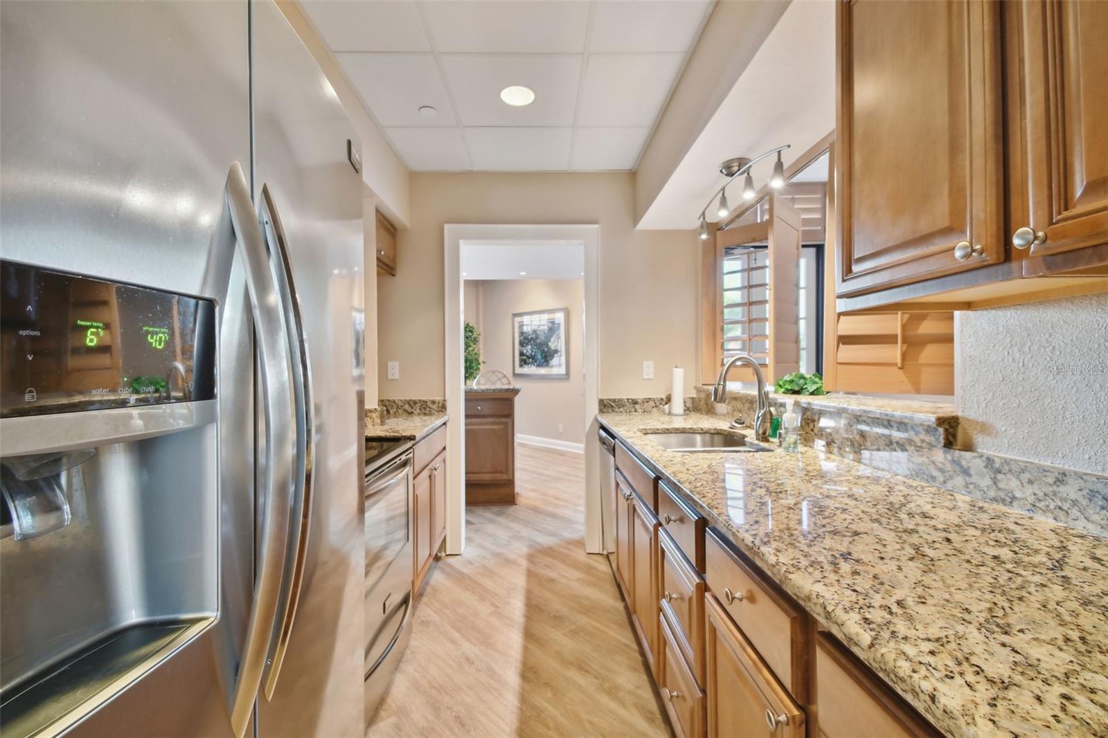 Clearwater Beach, Florida, 33767, United States, 2 Bedrooms Bedrooms, ,3 BathroomsBathrooms,Residential,Active,1919072
