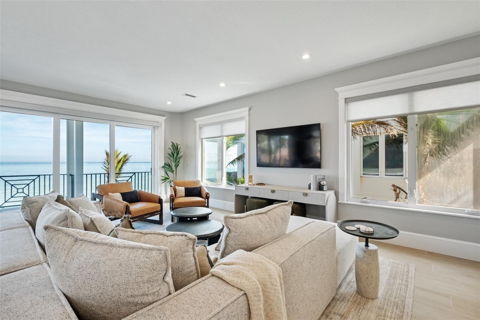 Anna Maria, Florida, 34216, United States, 7 Bedrooms Bedrooms, ,8 BathroomsBathrooms,Residential,Active,1892423